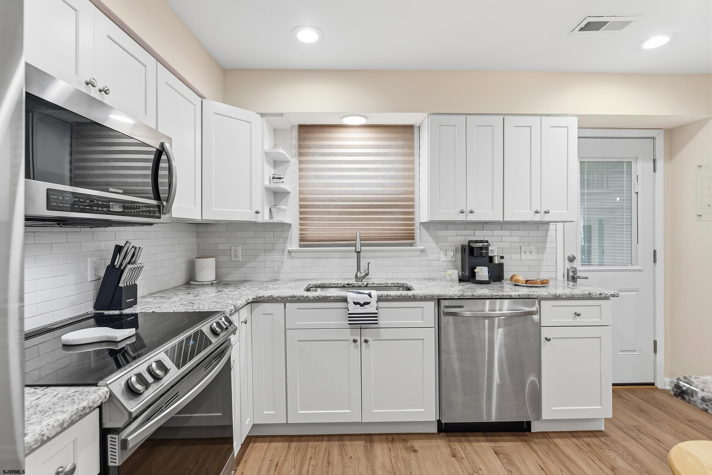 3425 Central Ave Unit: 1