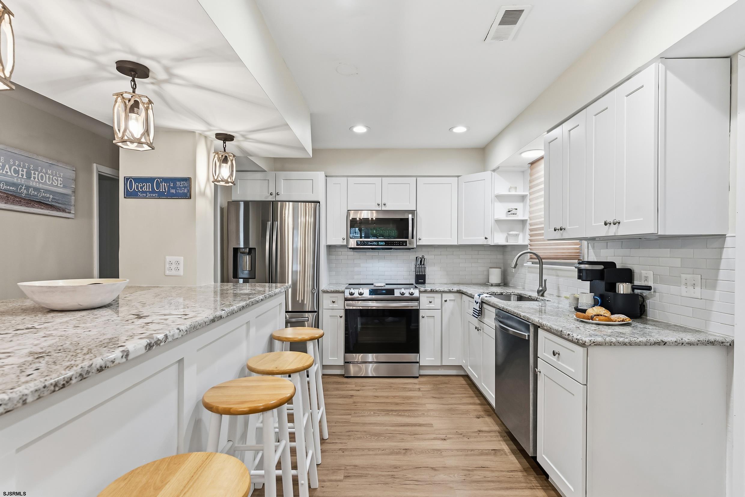 3425 Central Ave Unit: 1