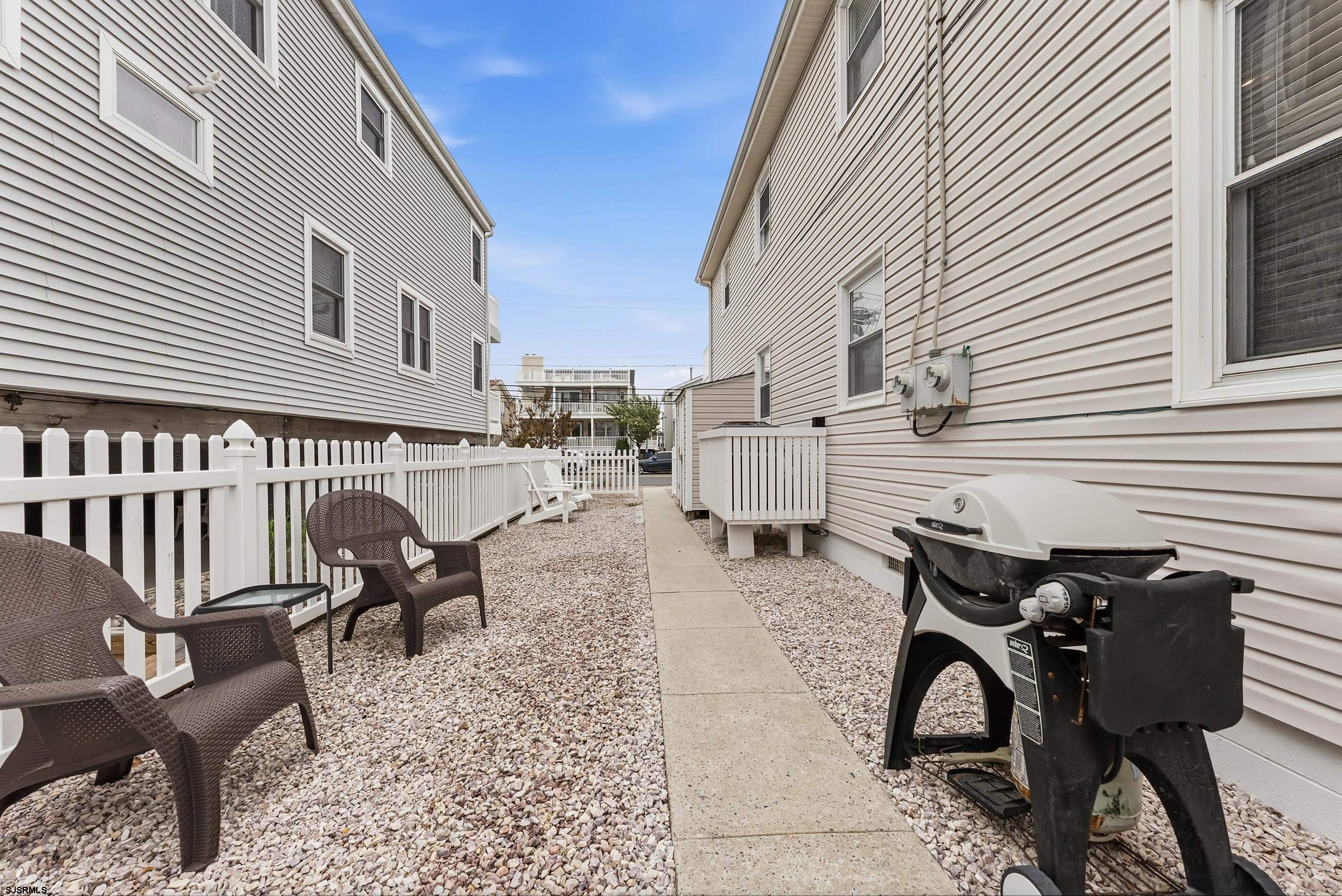 3425 Central Ave Unit: 1