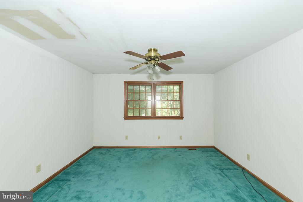 27 W Central Ave
