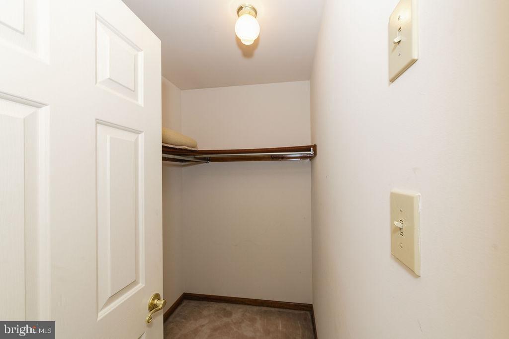 27 W Central Ave