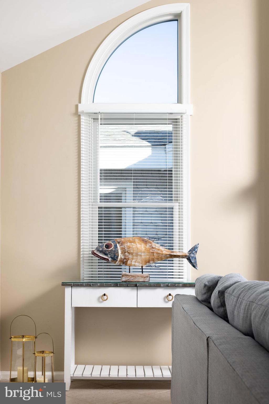 4923 CENTRAL AVENUE 2