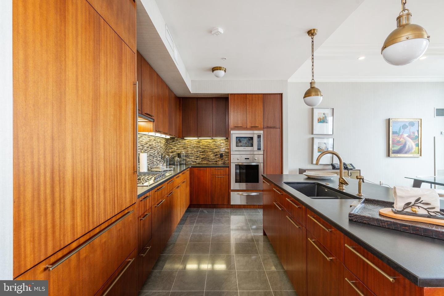 1414 S Penn Sq #42de