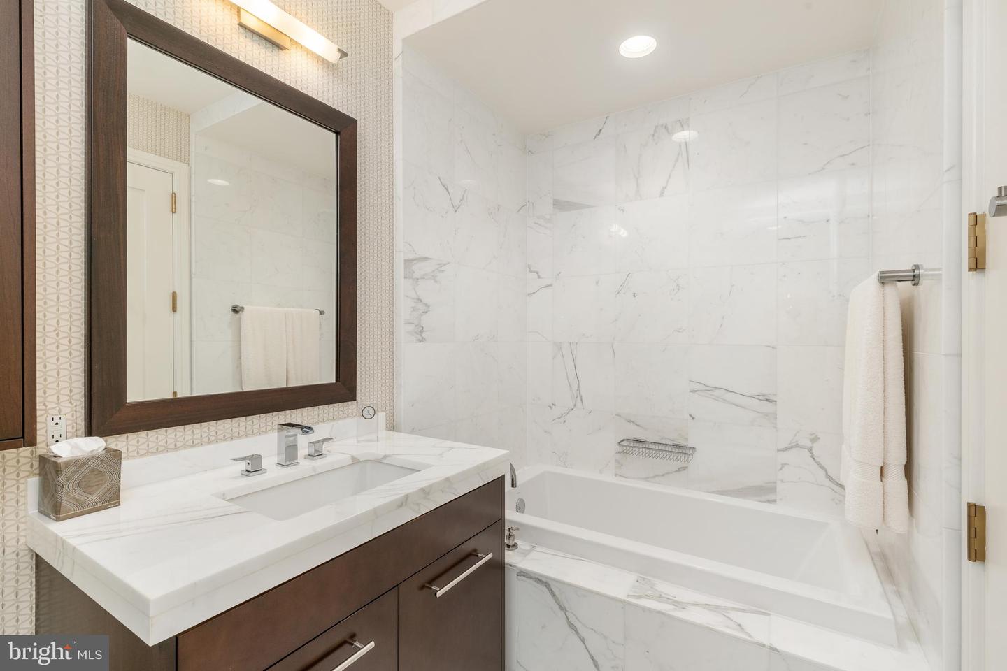 1414 S Penn Sq #42de