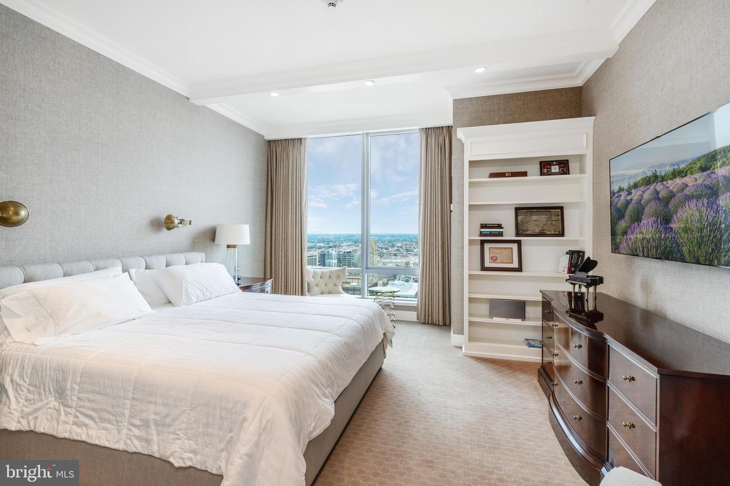 1414 S Penn Sq #42de