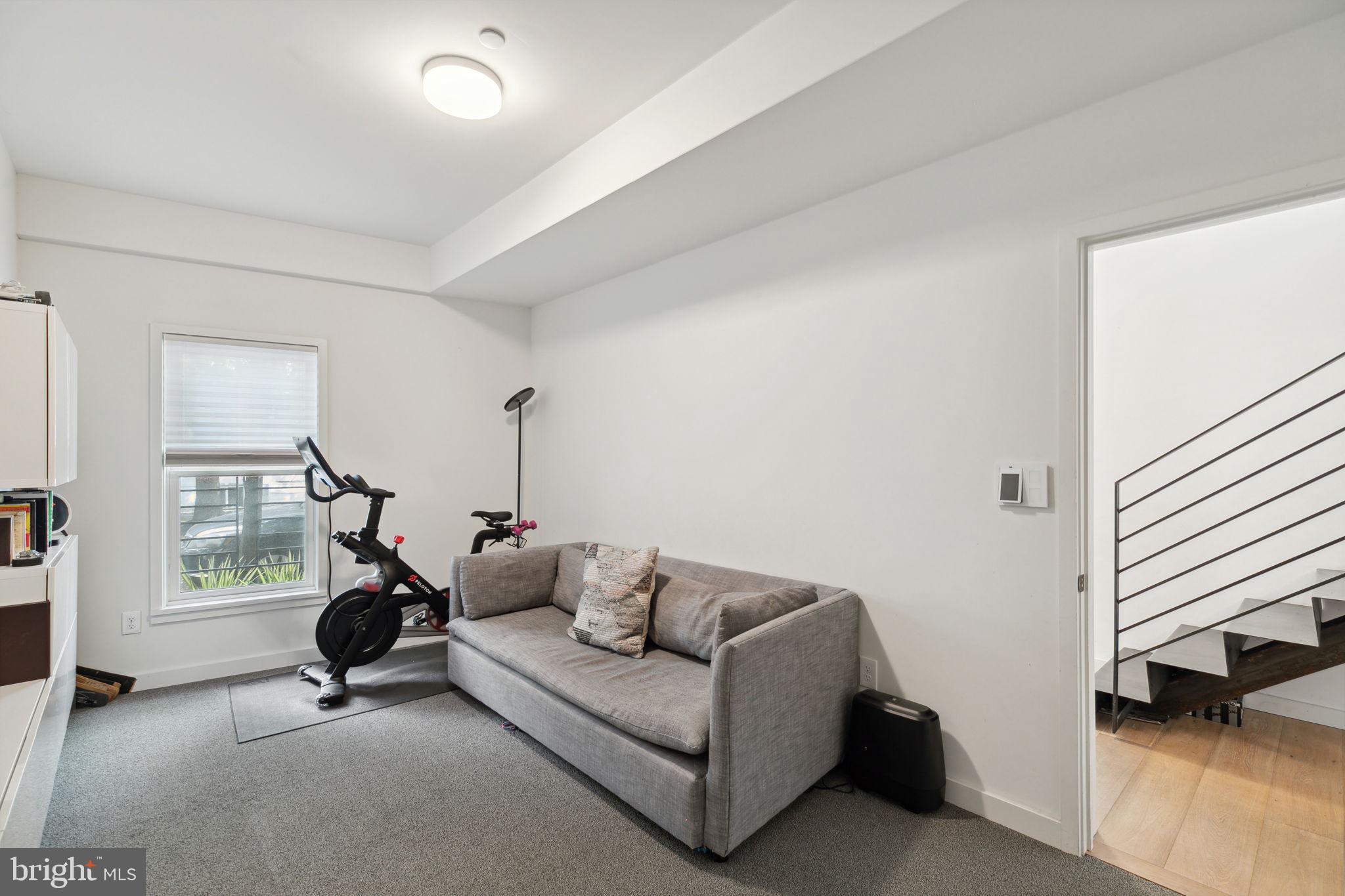 120 League St
