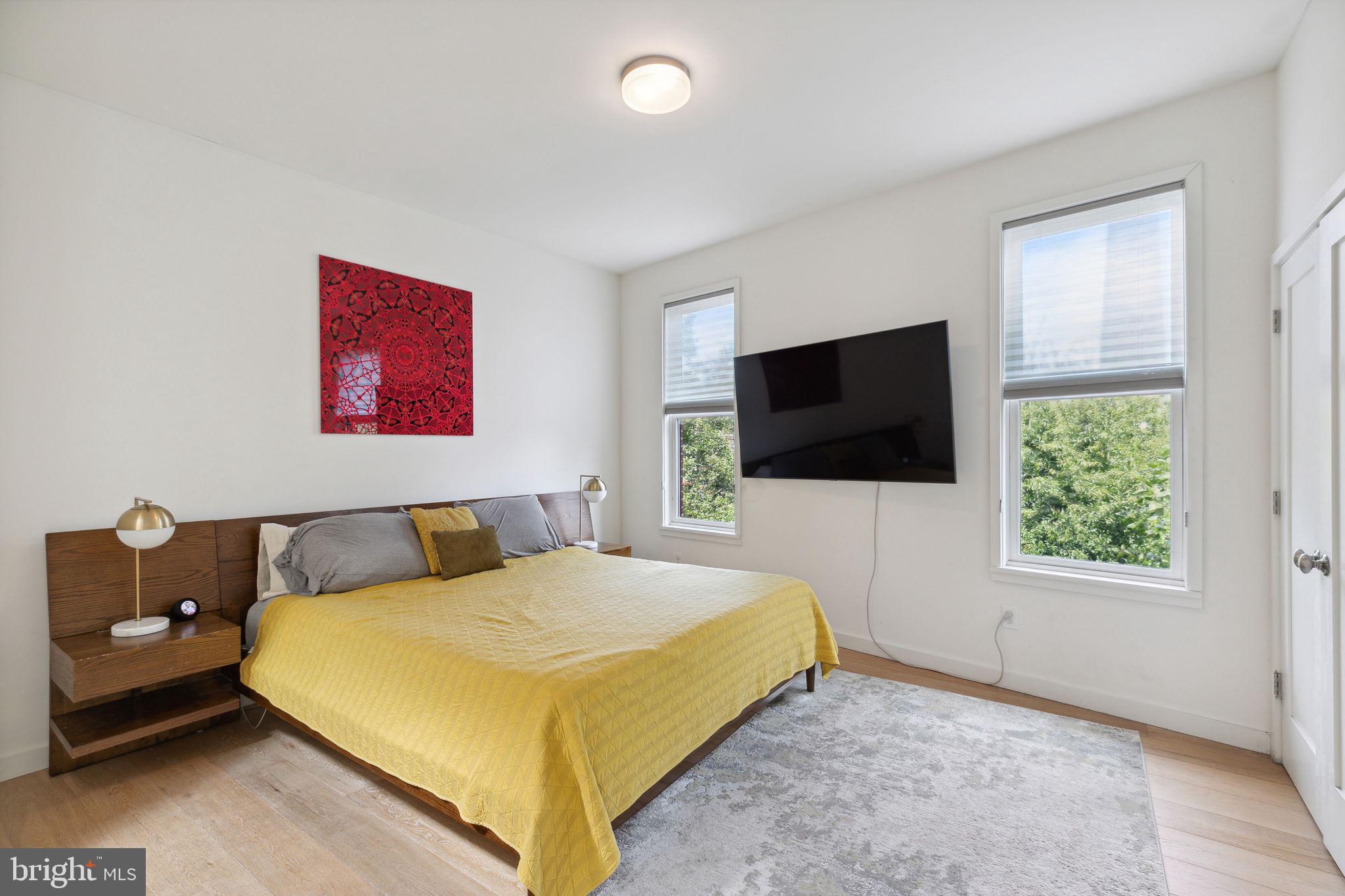 120 League St