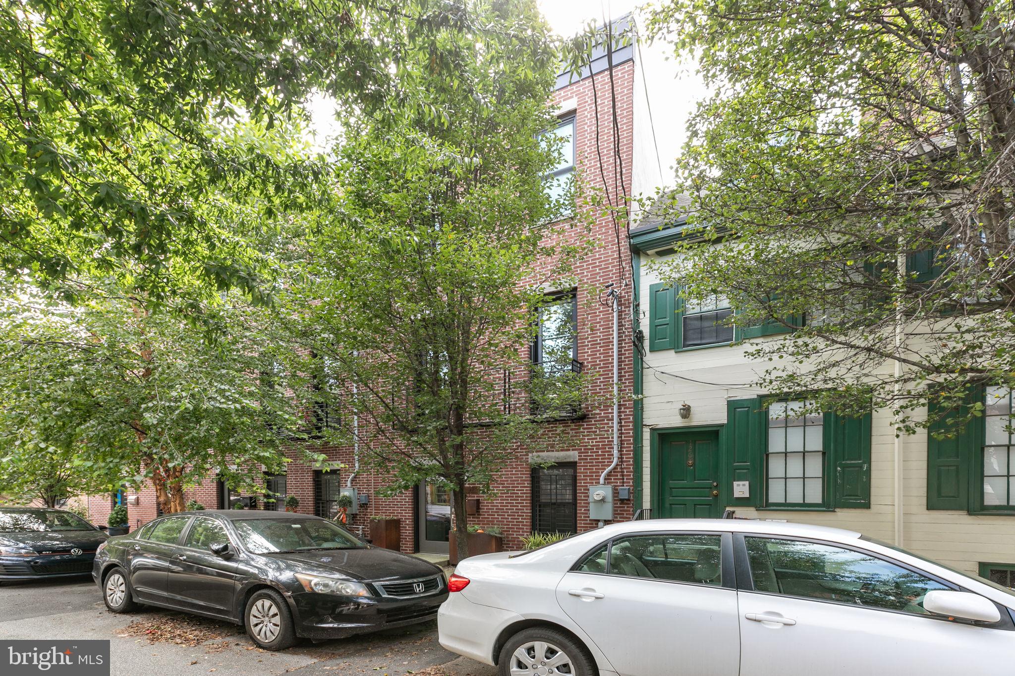 120 League St