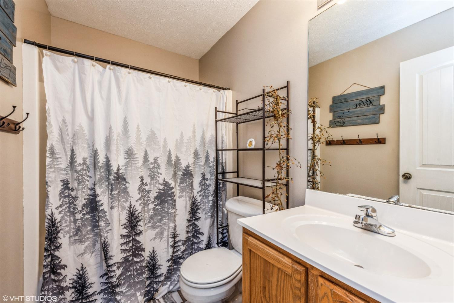 804 E Sportsman Lane