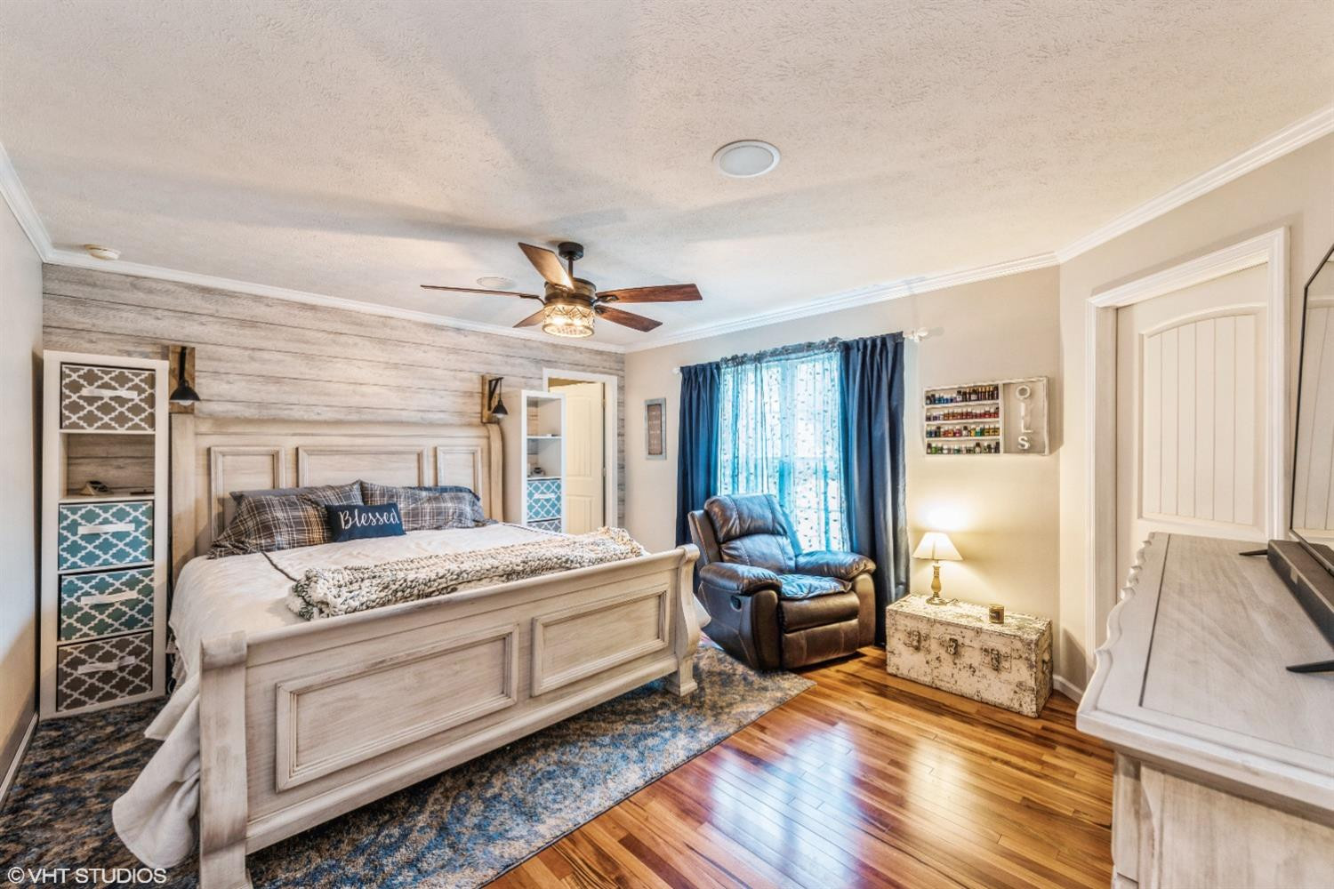 804 E Sportsman Lane