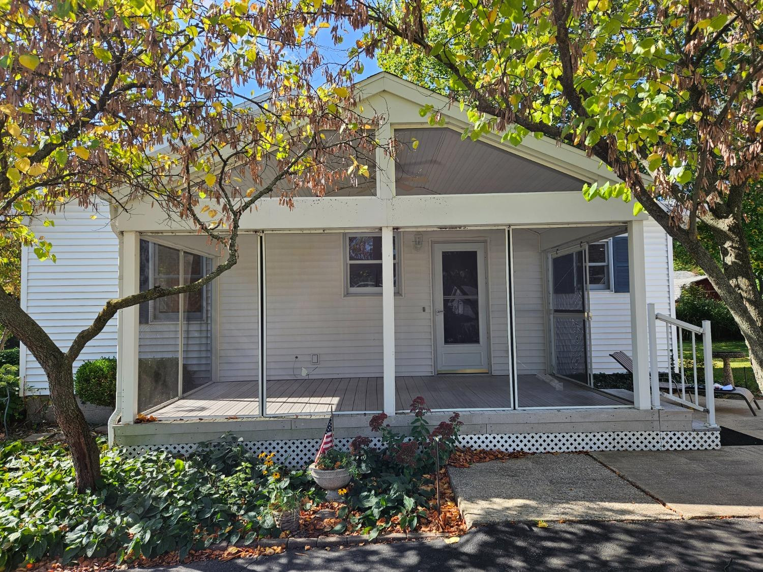 1201 Earl Road