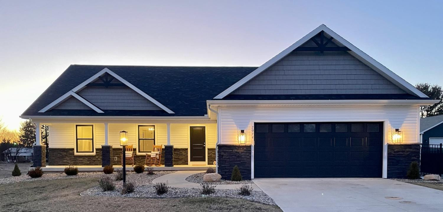 2974 N Fairway Avenue