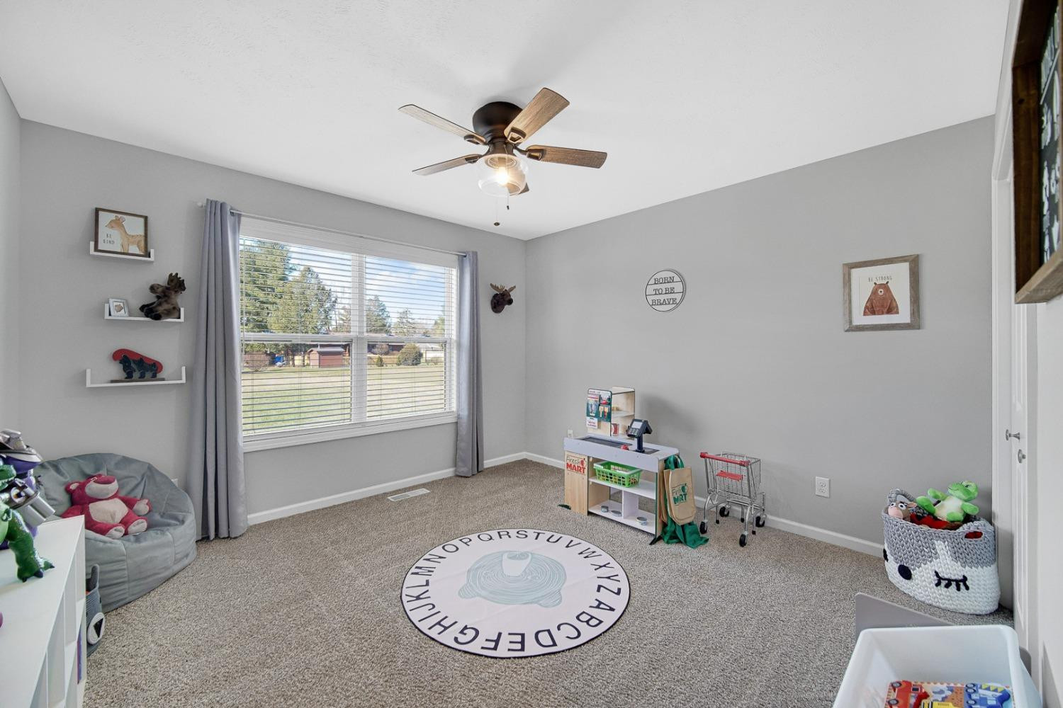 2974 N Fairway Avenue