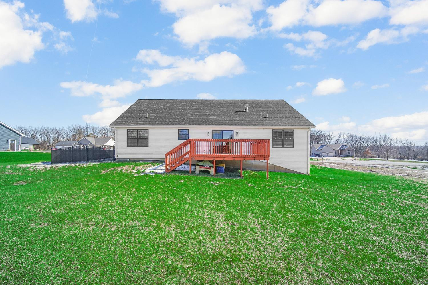 2974 N Fairway Avenue