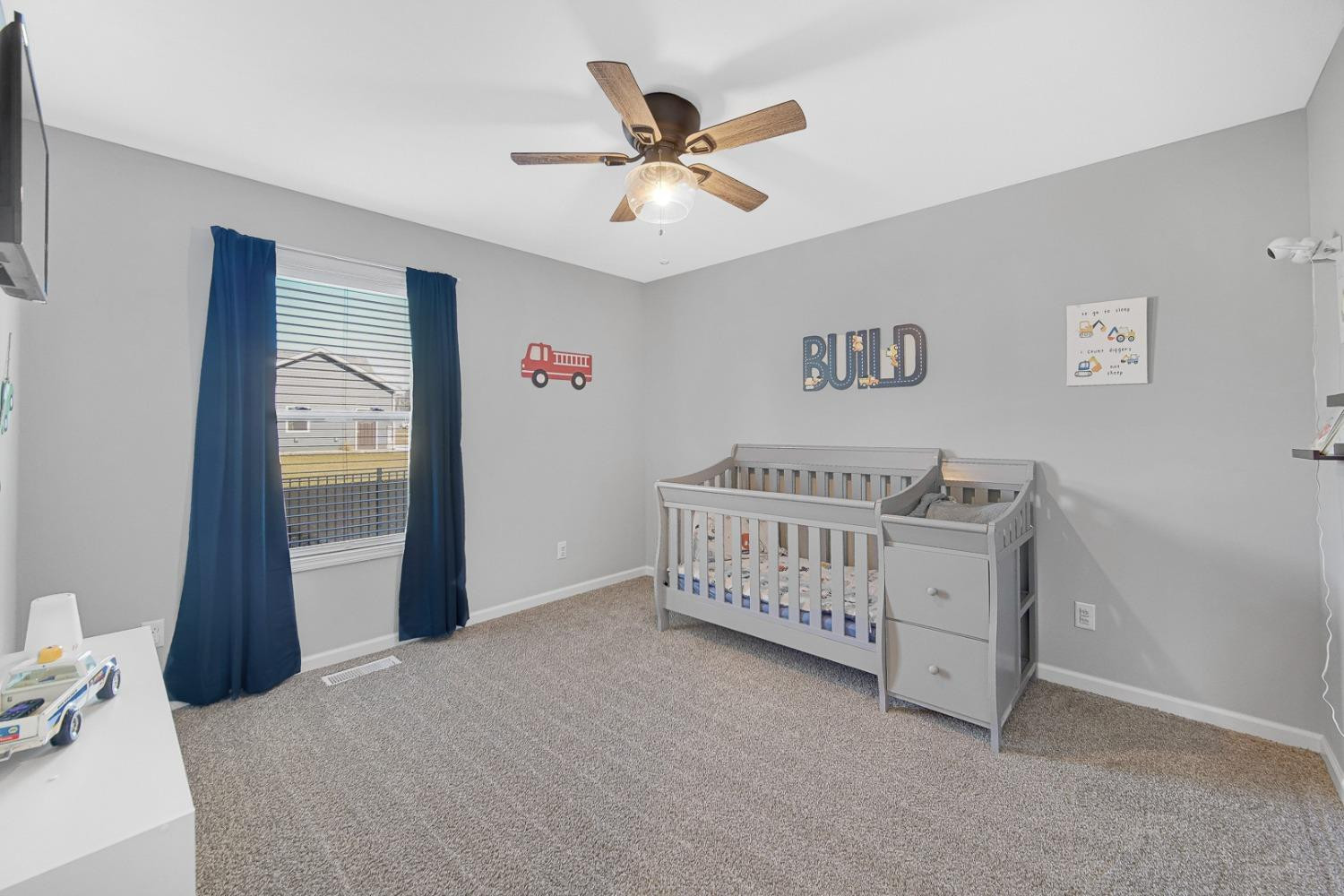 2974 N Fairway Avenue