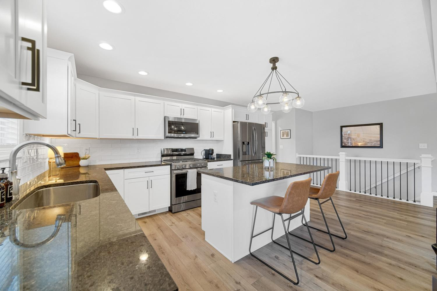 2974 N Fairway Avenue