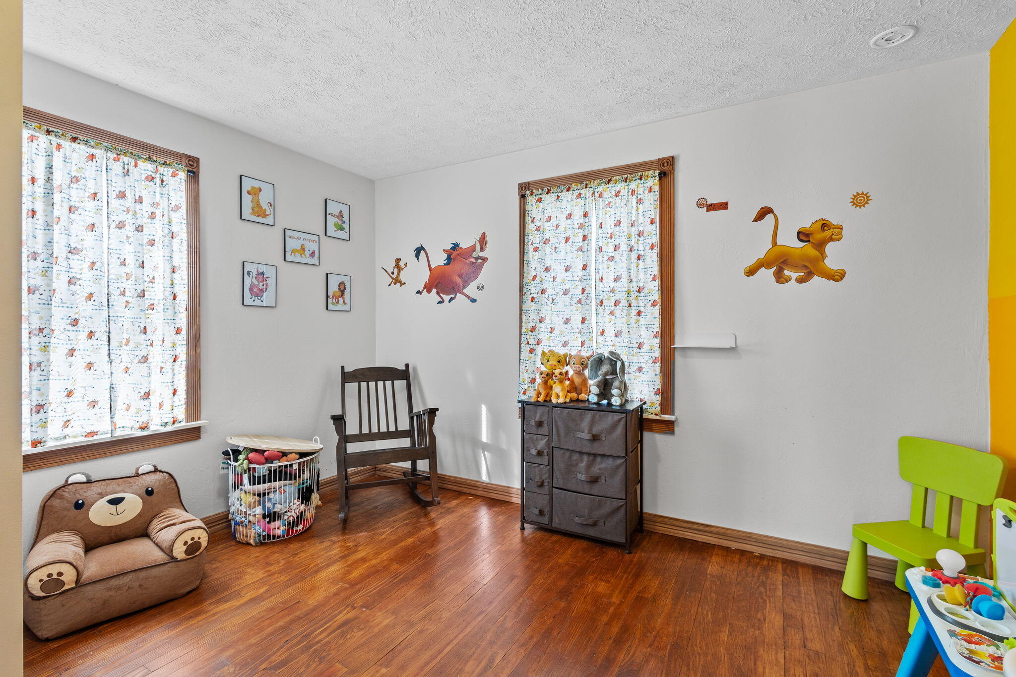 822 E Jefferson Avenue