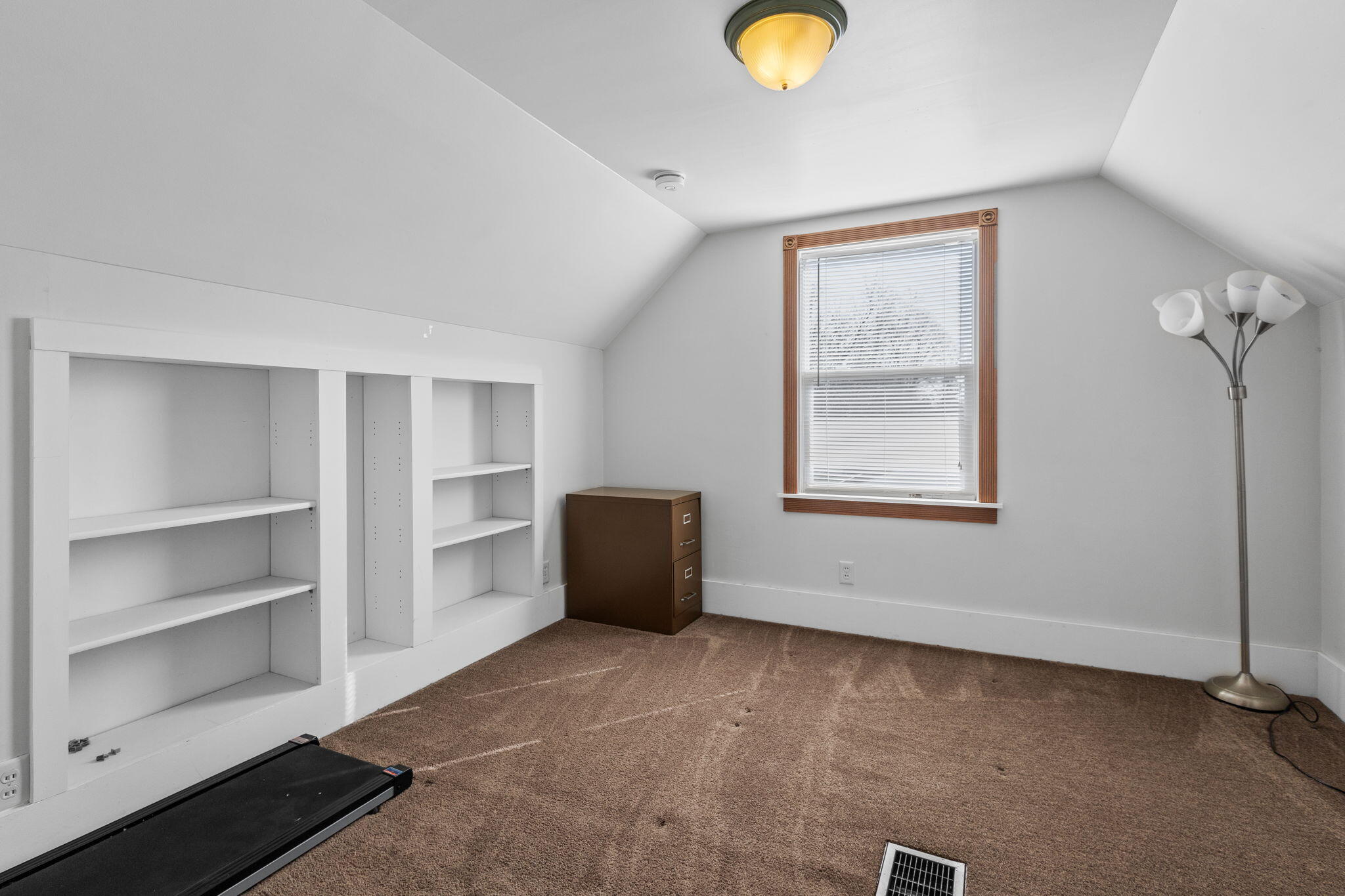 822 E Jefferson Avenue