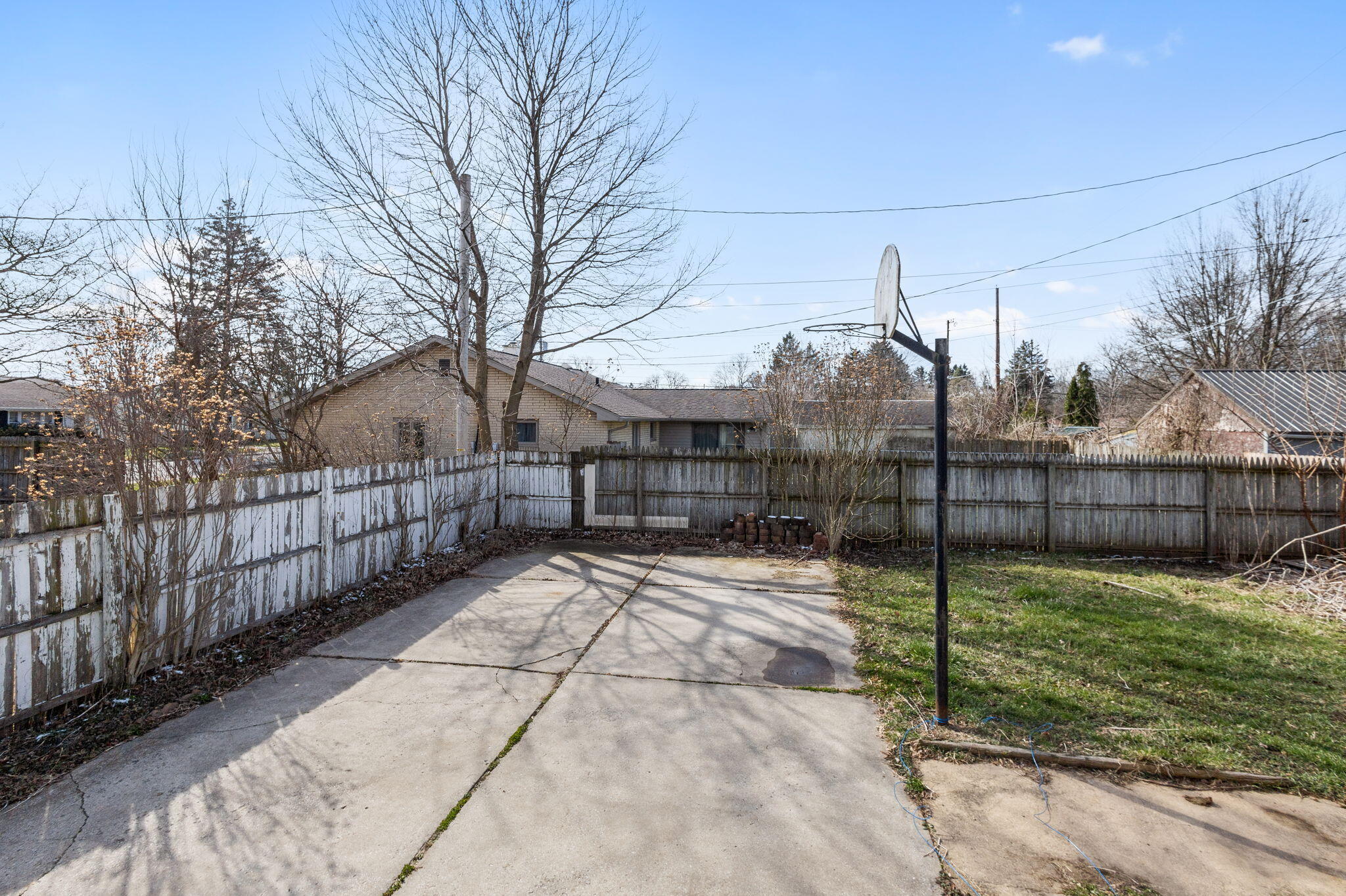 822 E Jefferson Avenue