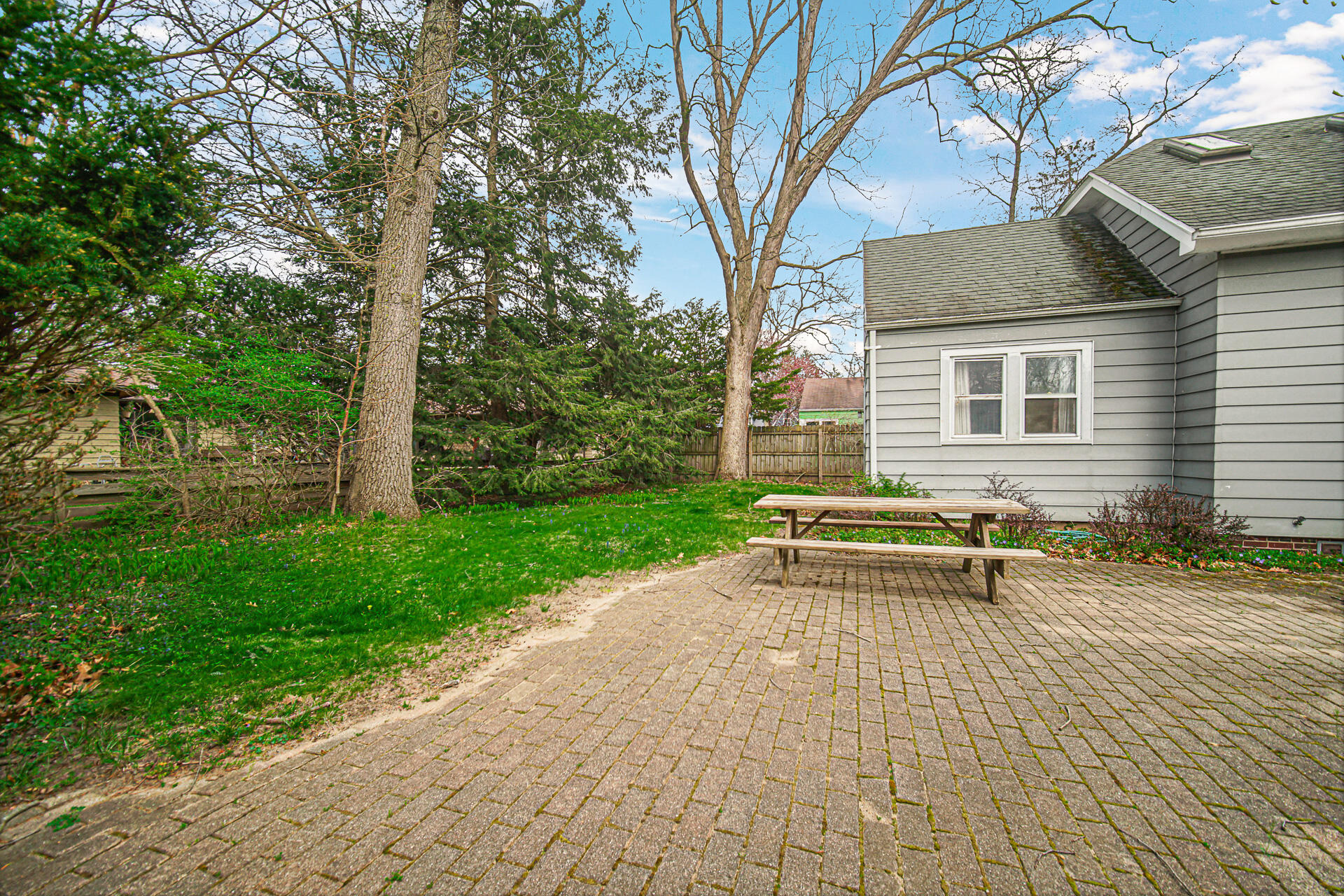 2804 Oriole Trail
