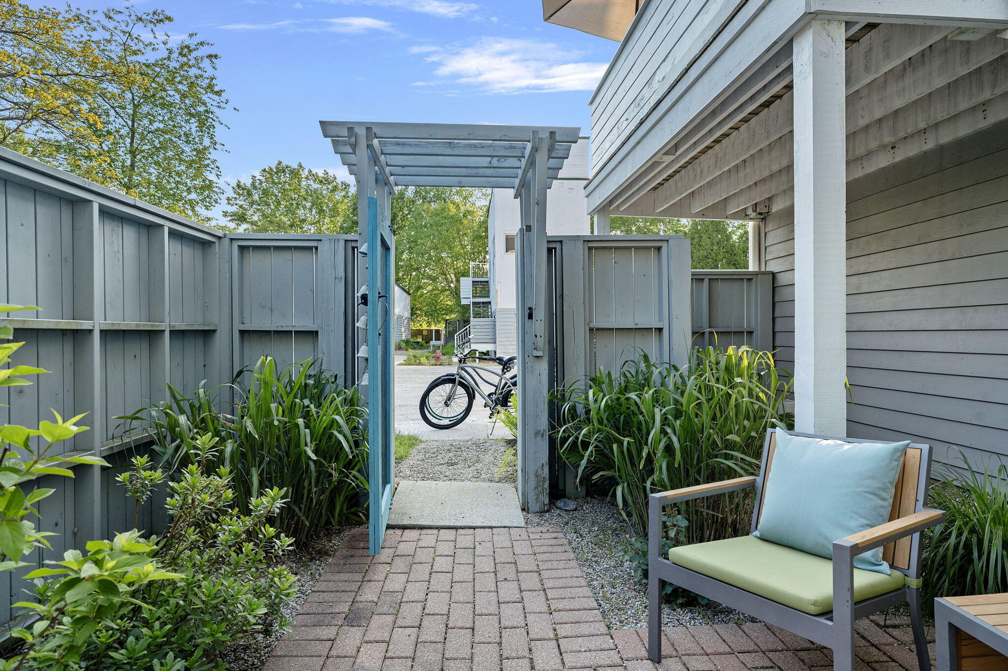 8 Tryon Farm Lane Unit: F8