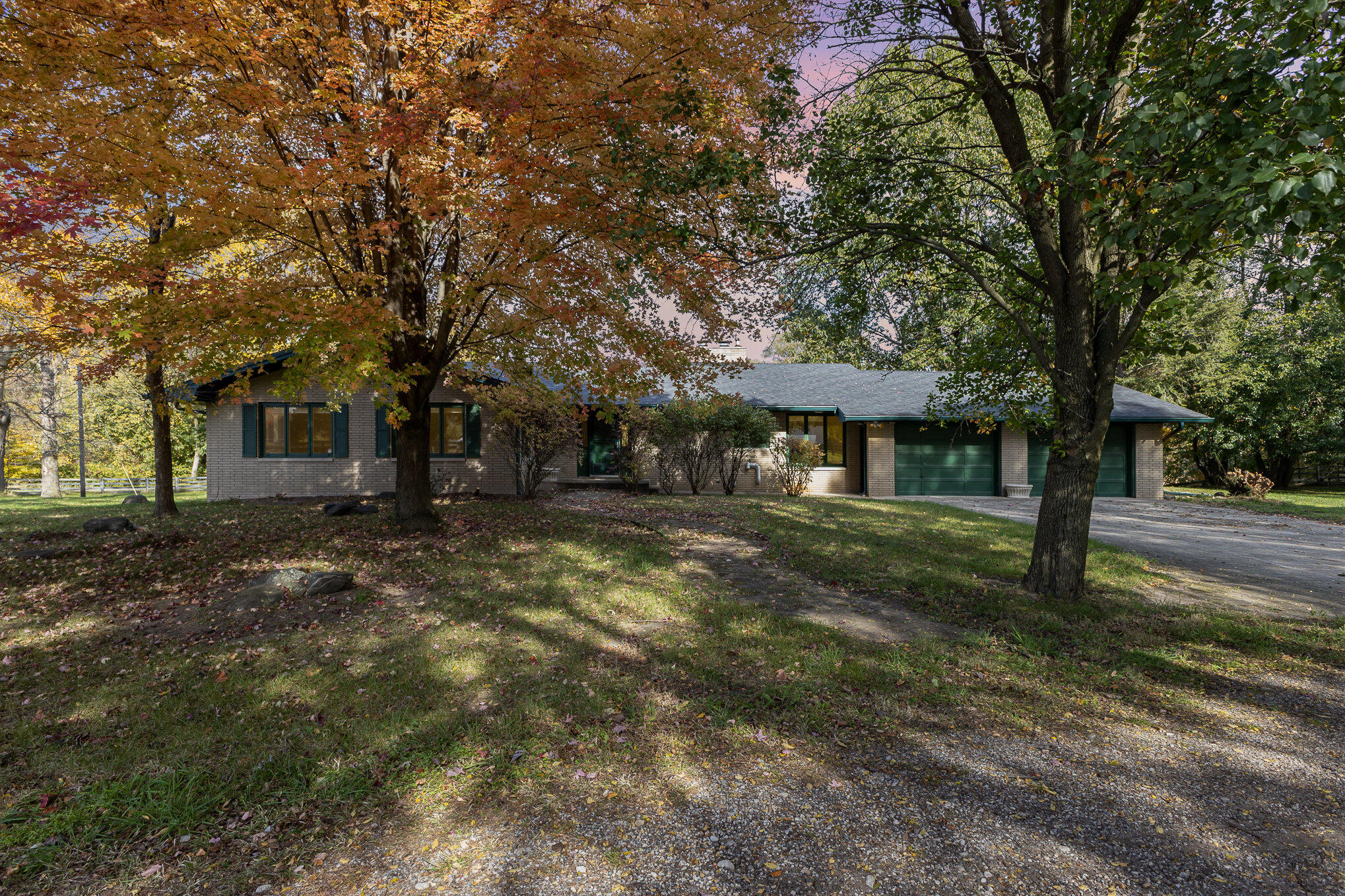 6271 N 525 W
