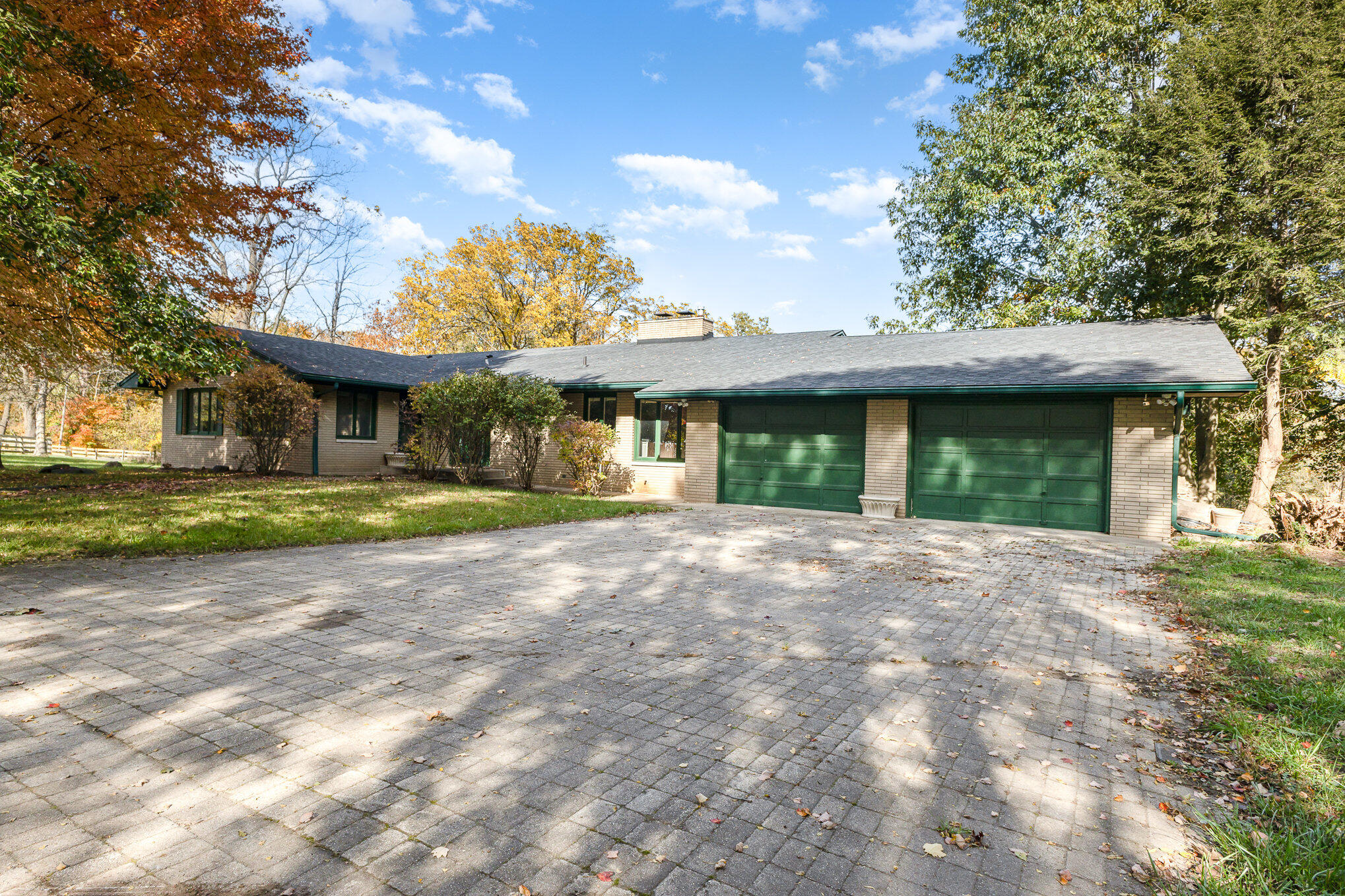 6271 N 525 W