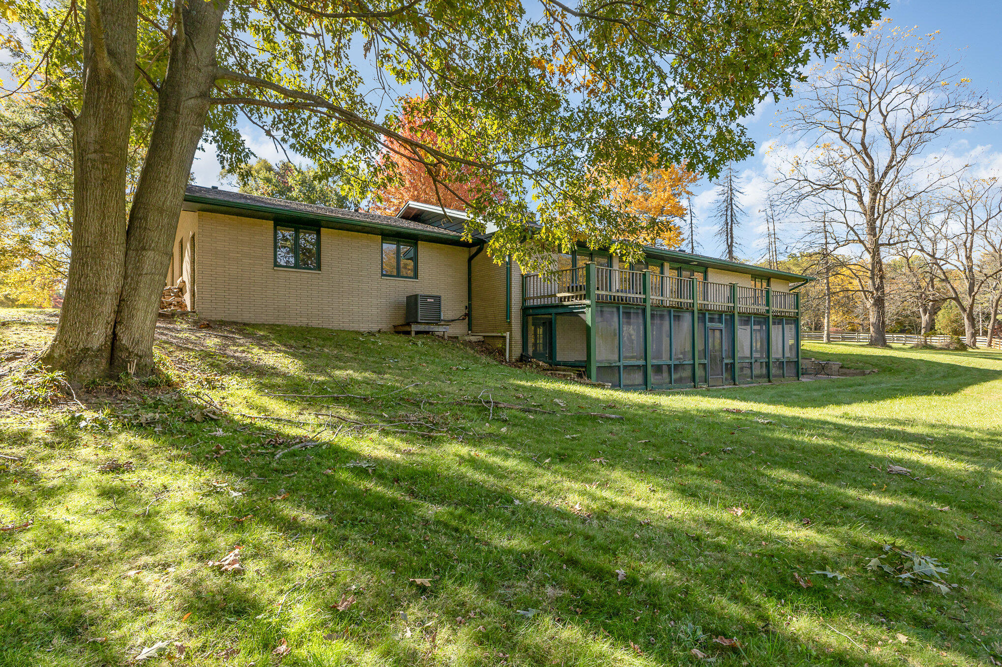 6271 N 525 W