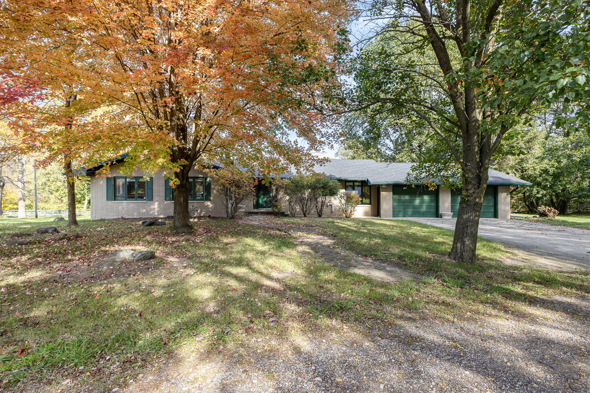 6271 N 525 W