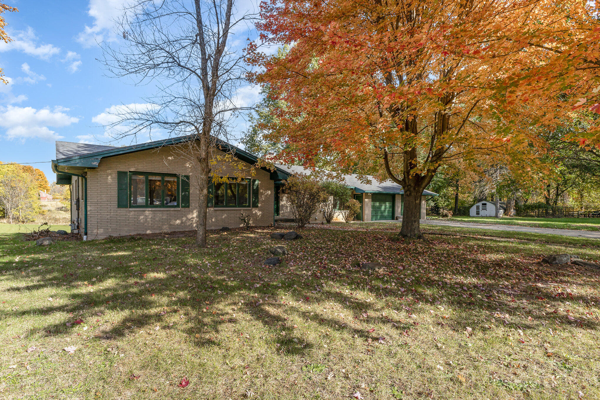 6271 N 525 W