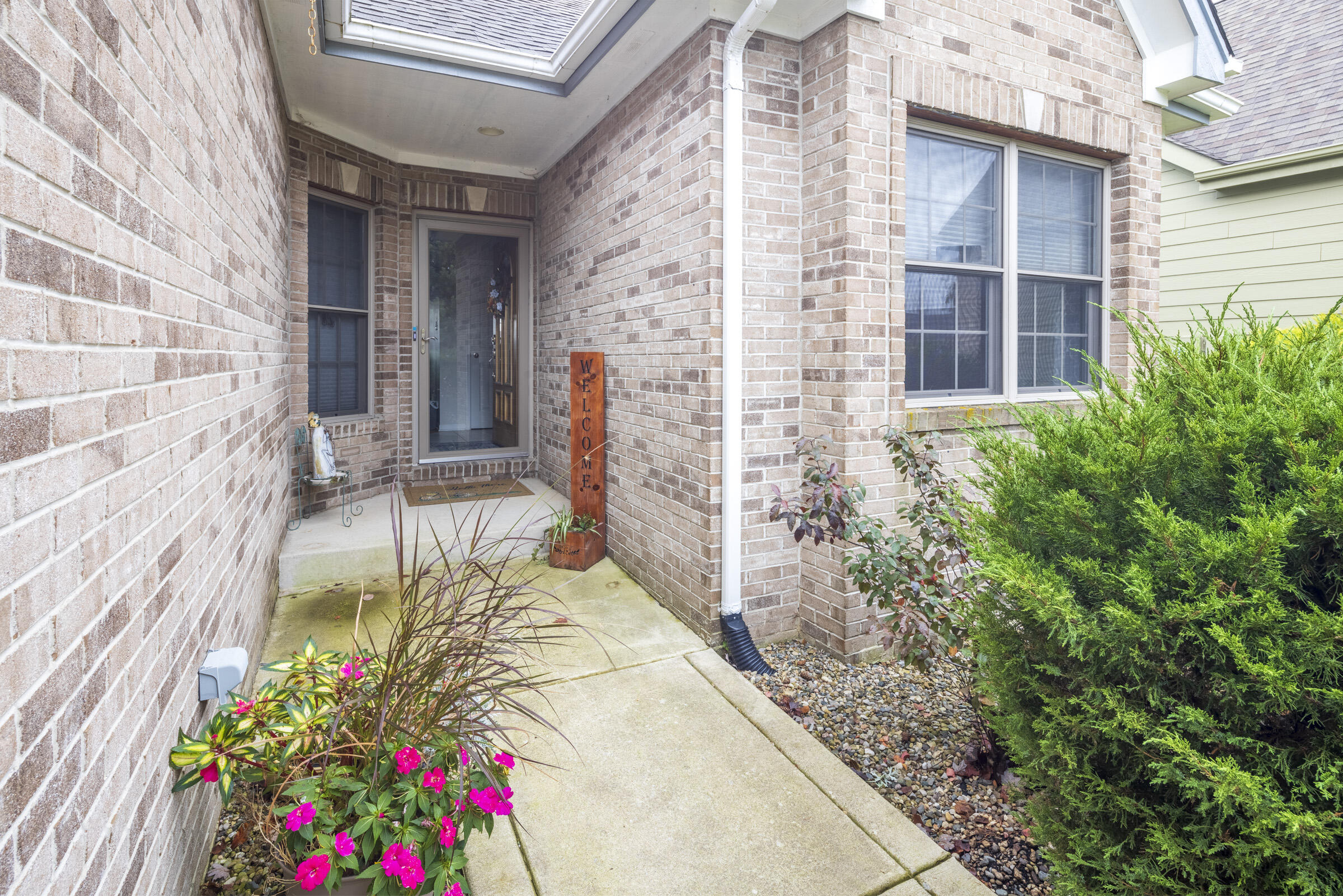 8377 Doubletree Drive N