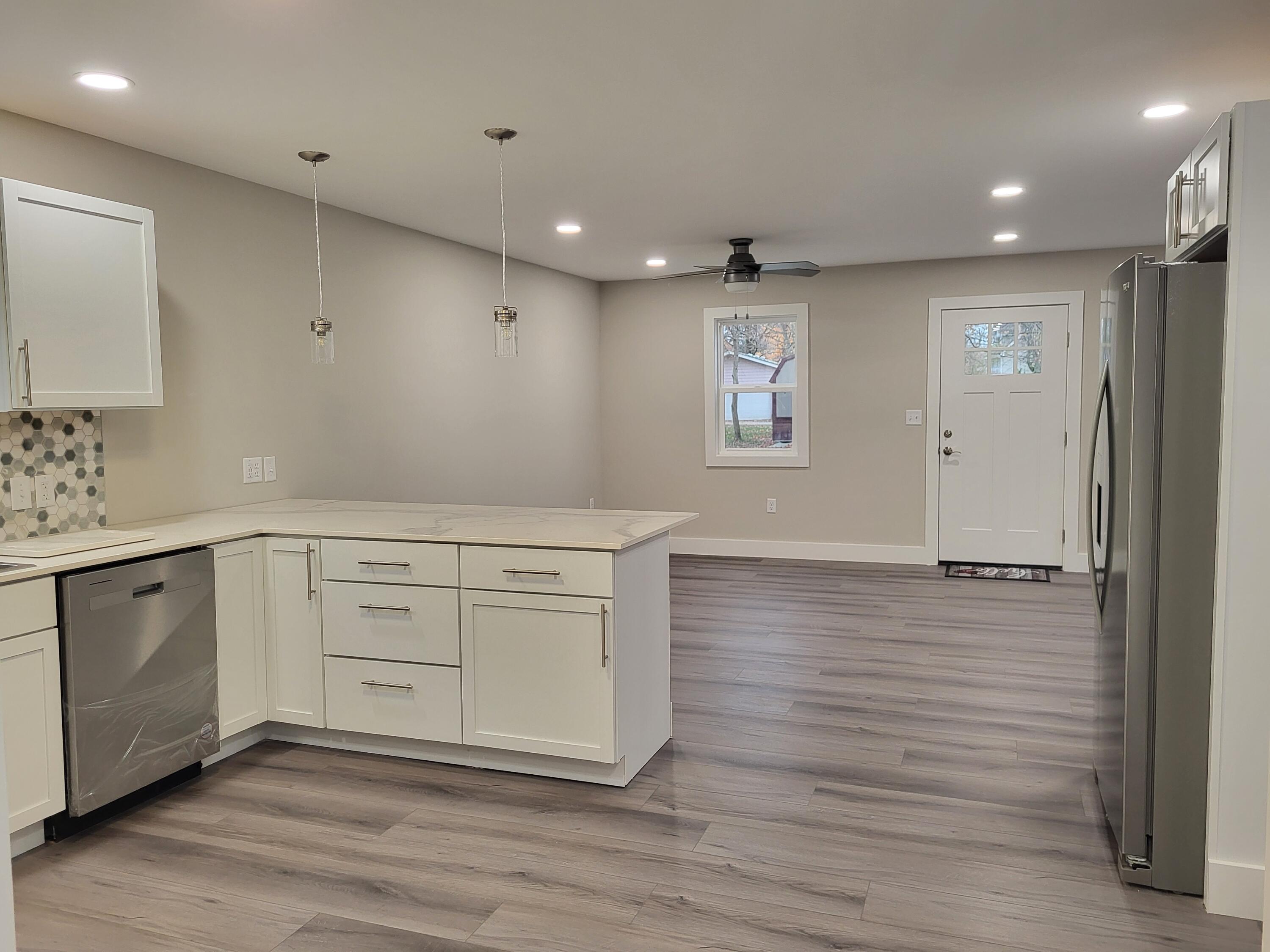 8441 E Lakseshore Drive