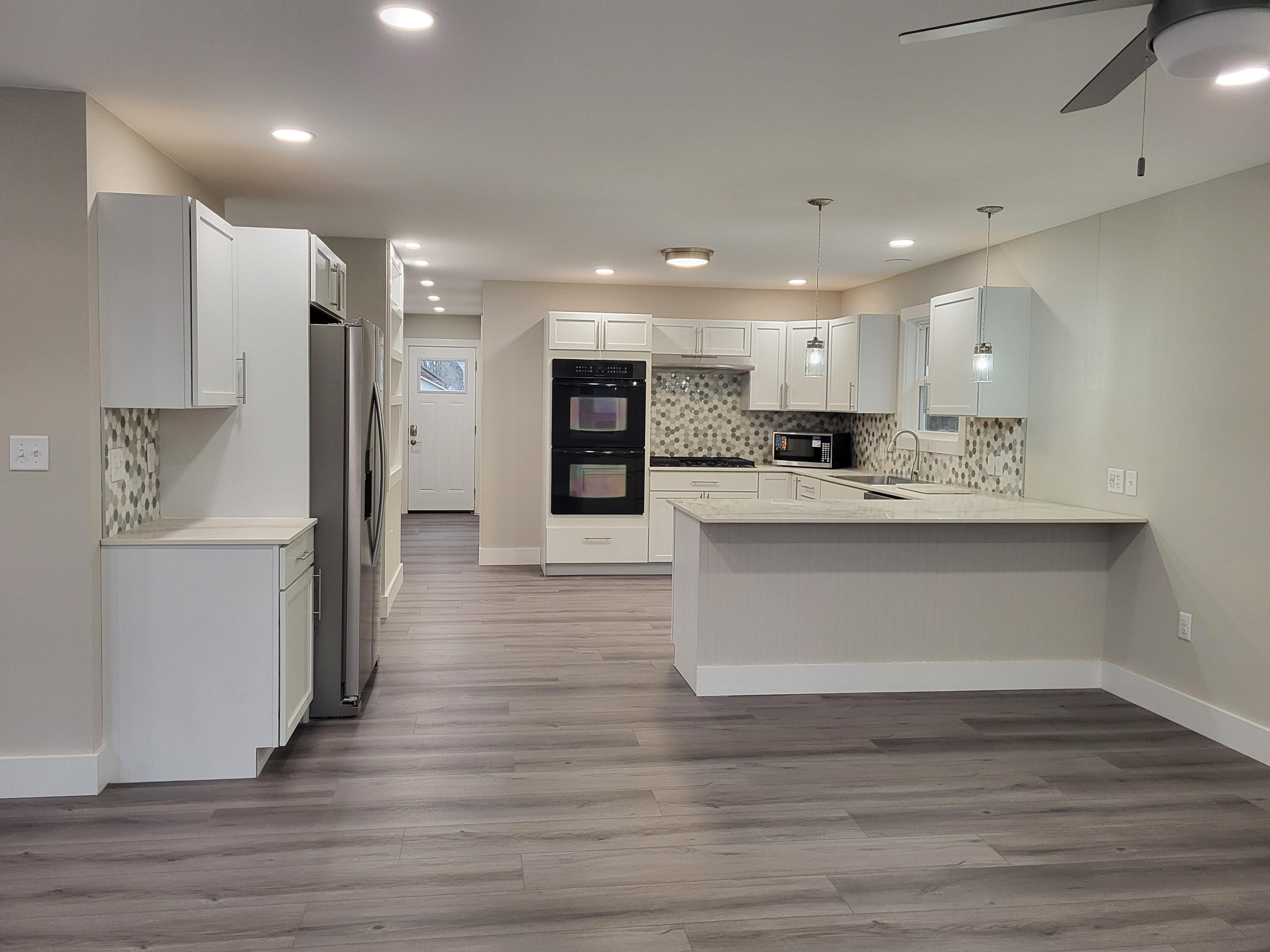 8441 E Lakseshore Drive