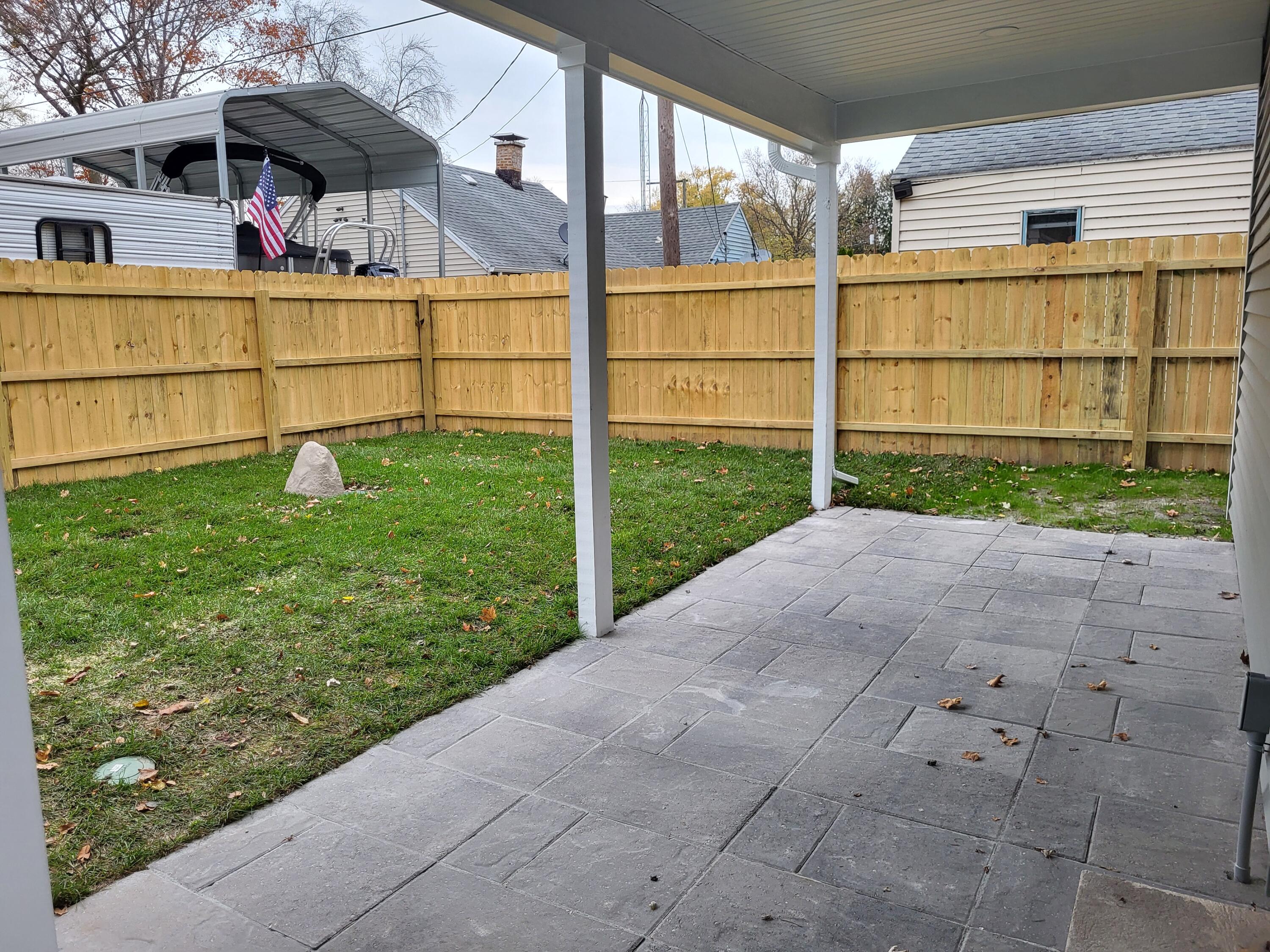 8441 E Lakseshore Drive