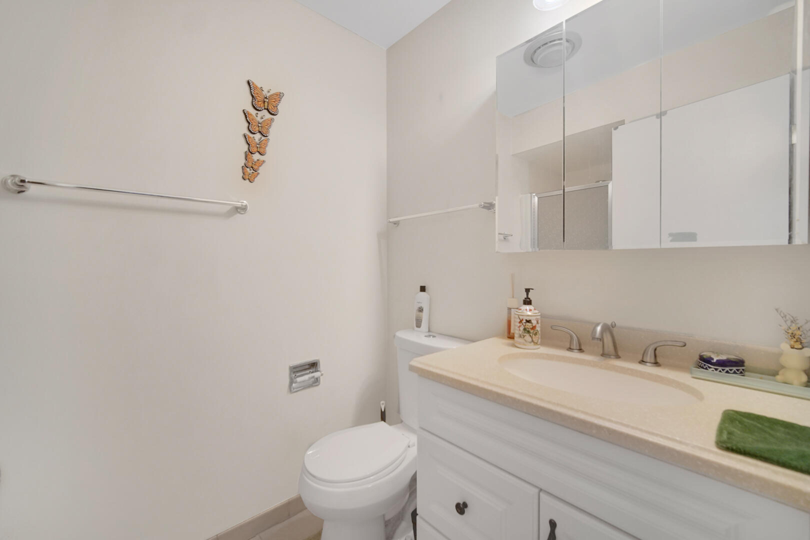 8218 White Oak Avenue