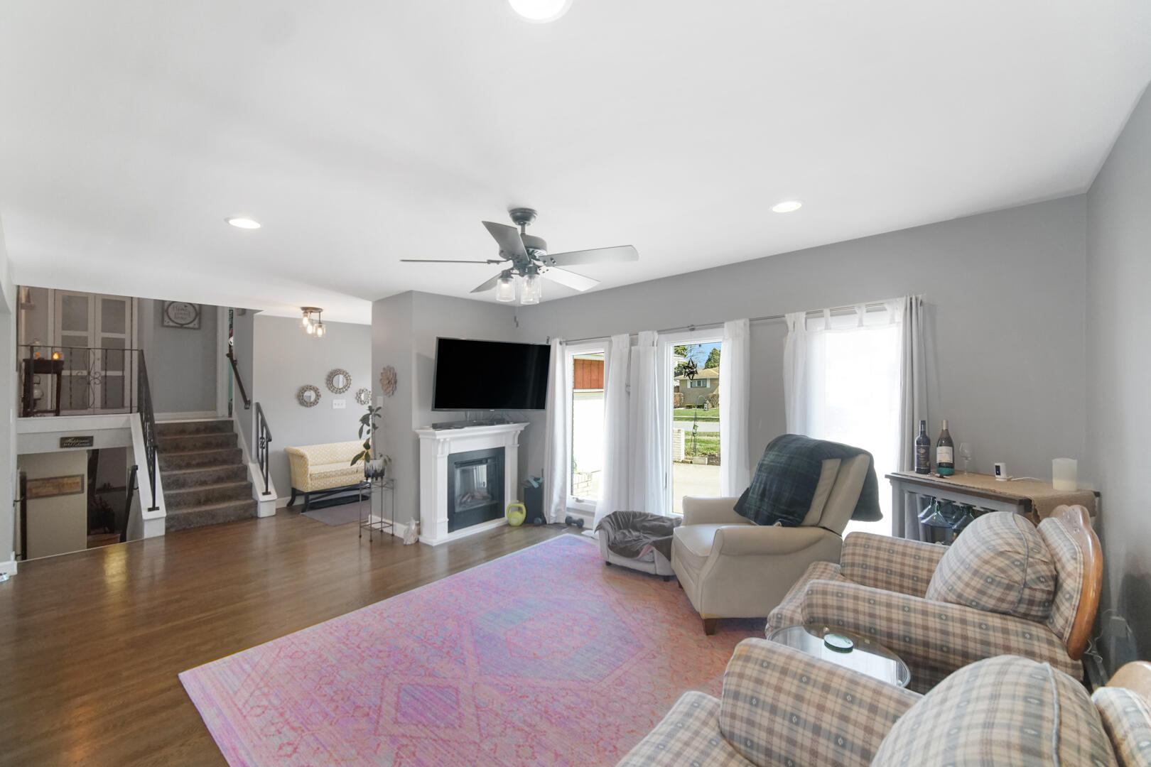 8218 White Oak Avenue