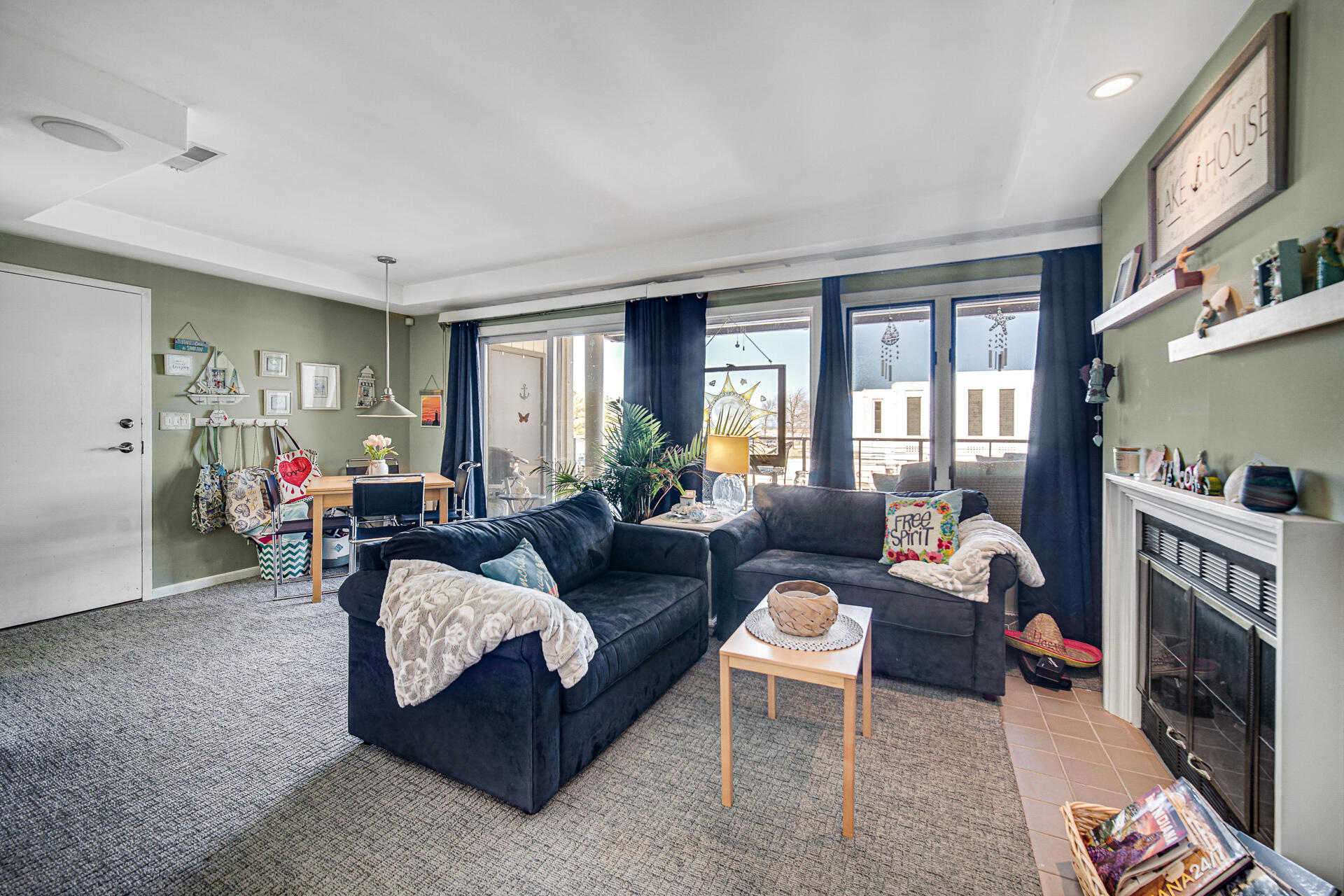 1 Marine Drive Unit: 2