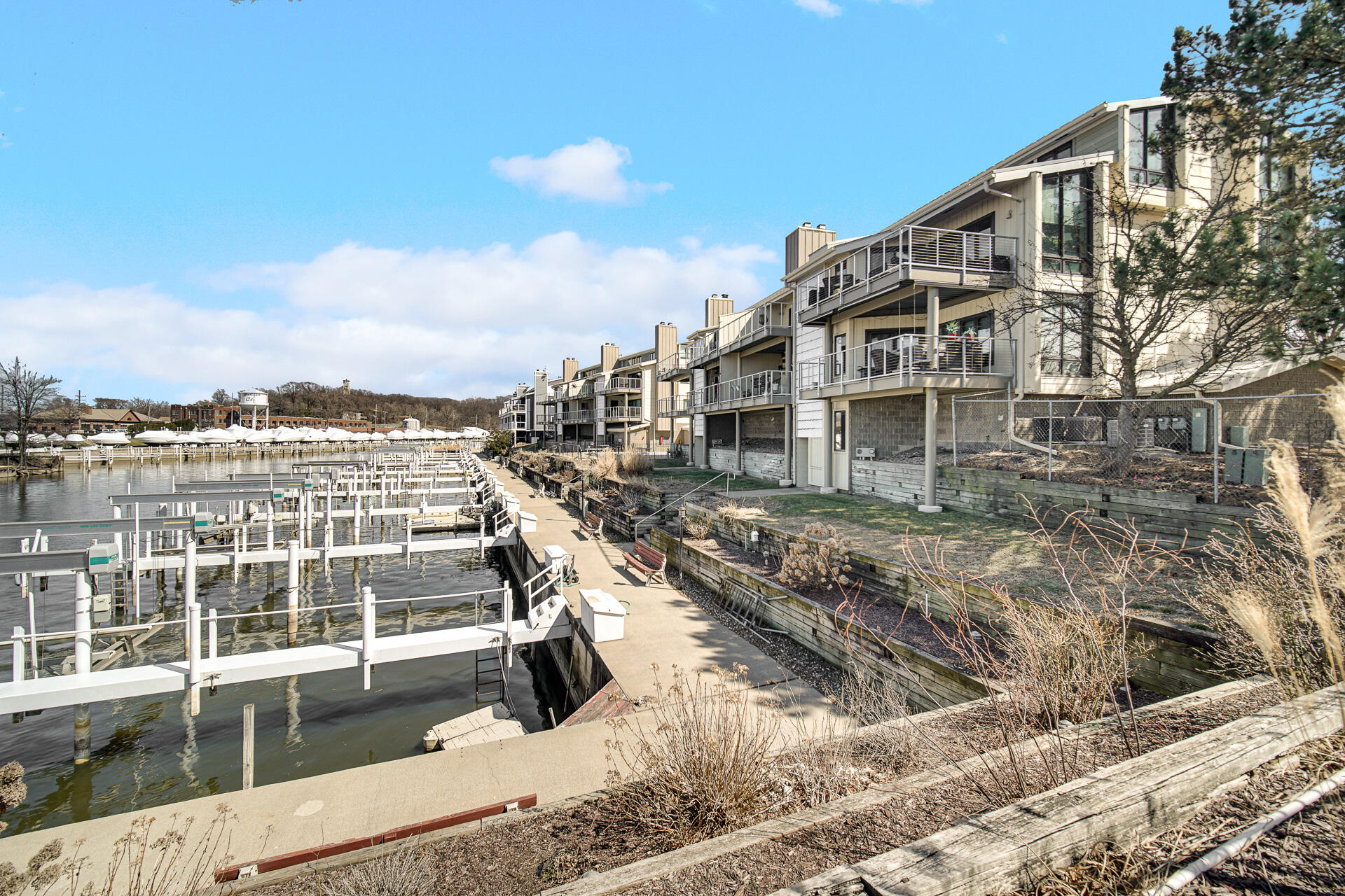 1 Marine Drive Unit: 2