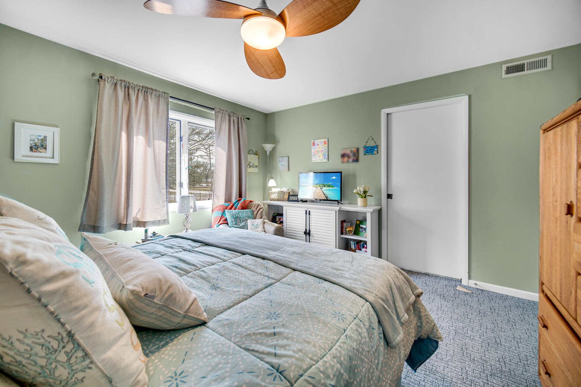 1 Marine Drive Unit: 2