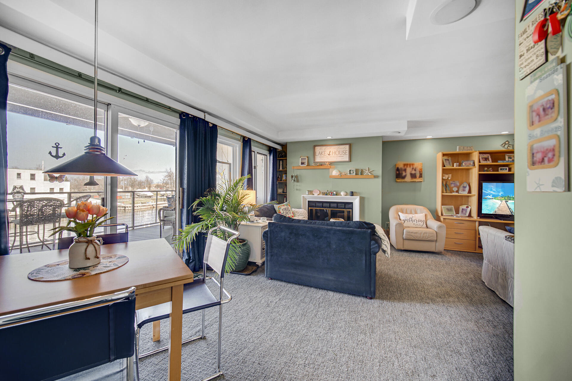 1 Marine Drive Unit: 2