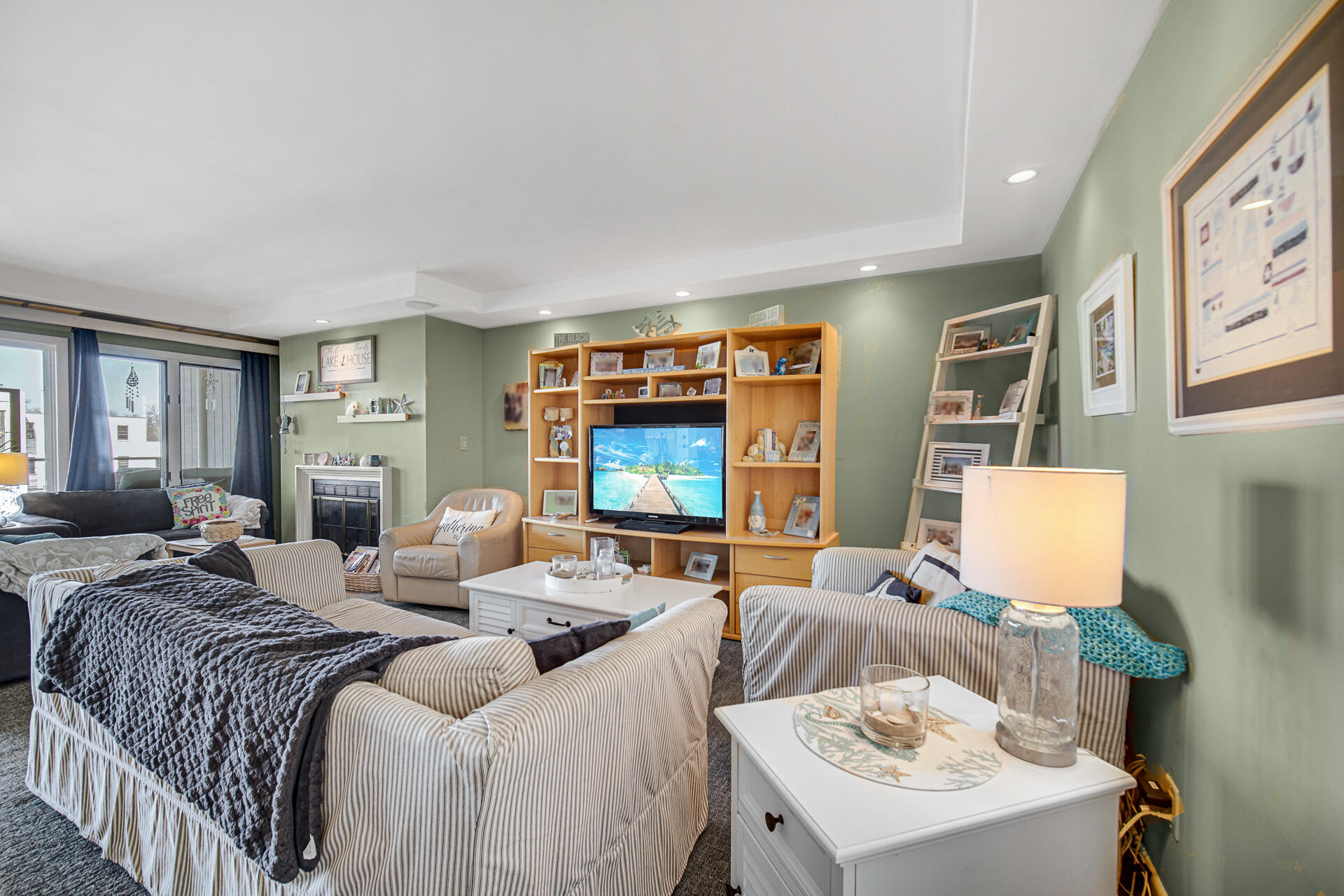 1 Marine Drive Unit: 2