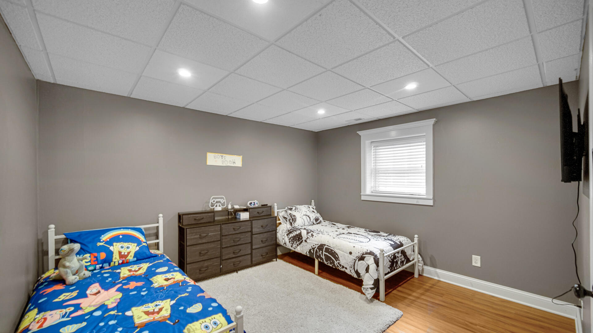 1381 Dixon Parkway