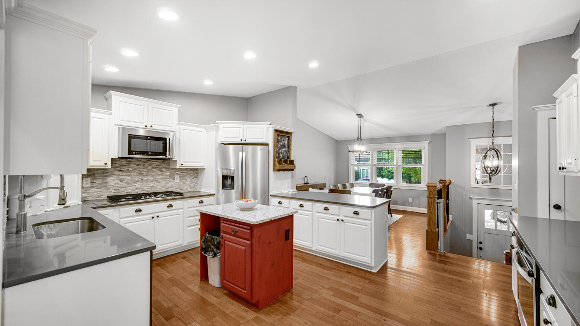 1381 Dixon Parkway