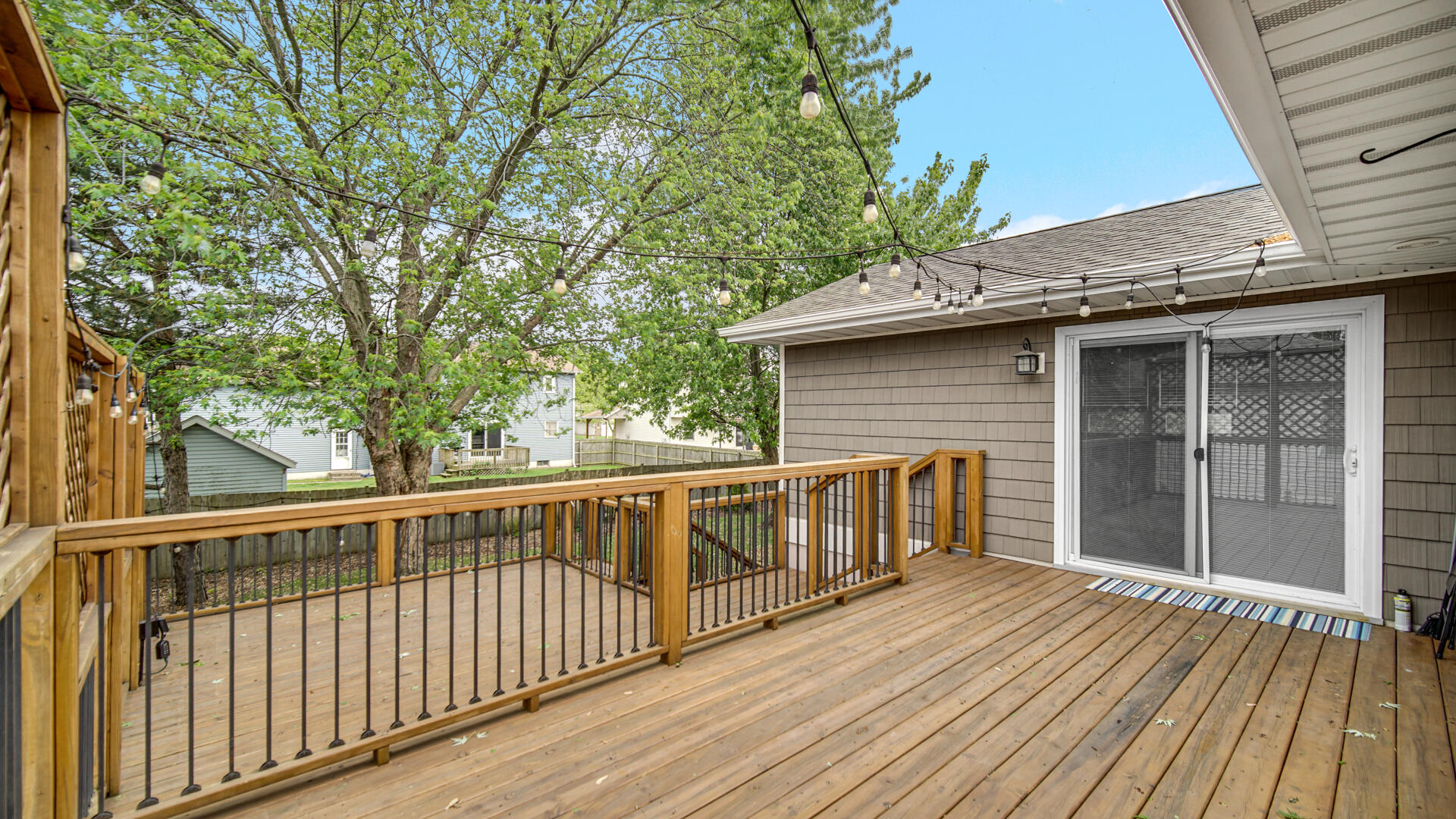 1381 Dixon Parkway