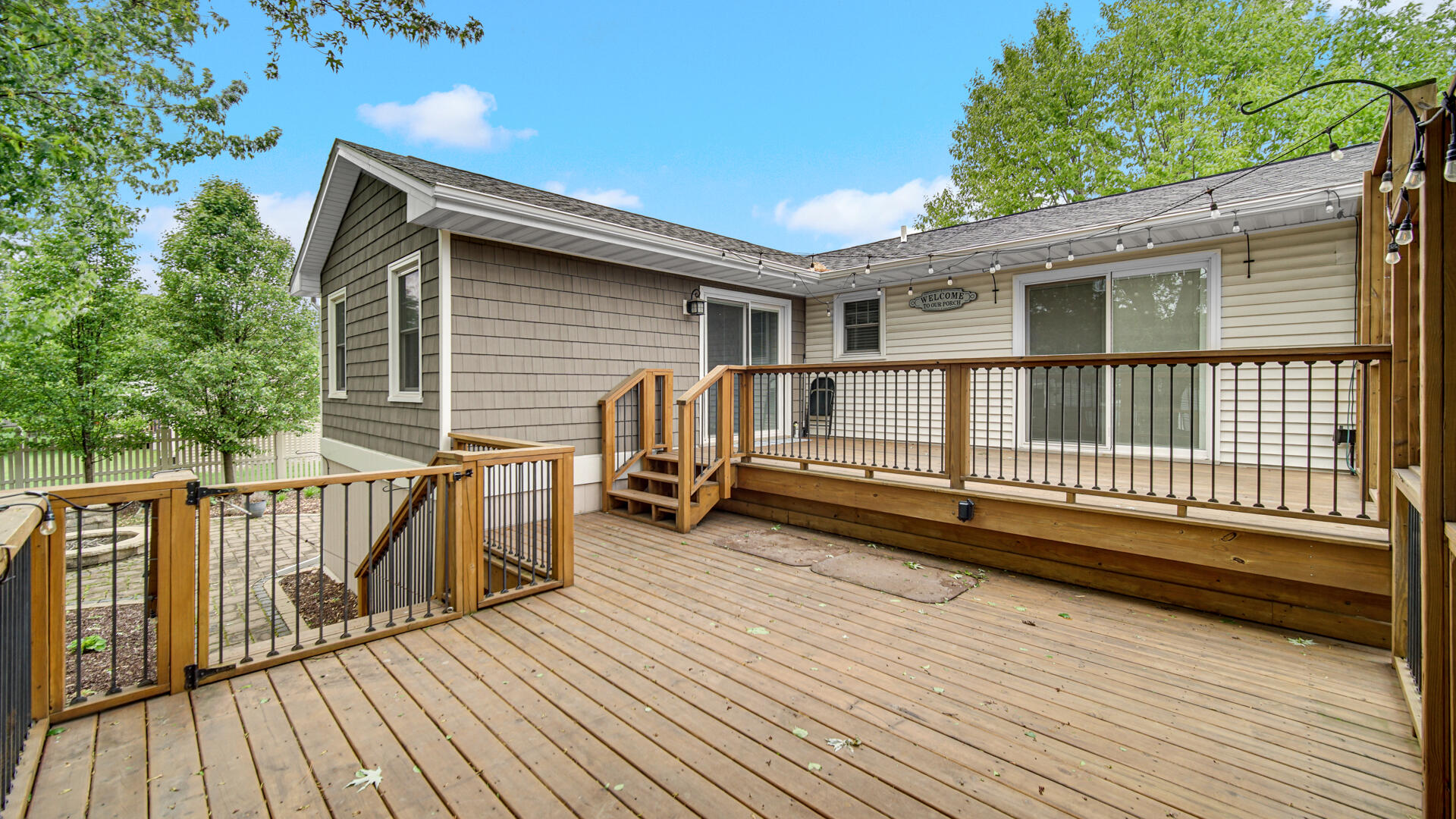 1381 Dixon Parkway