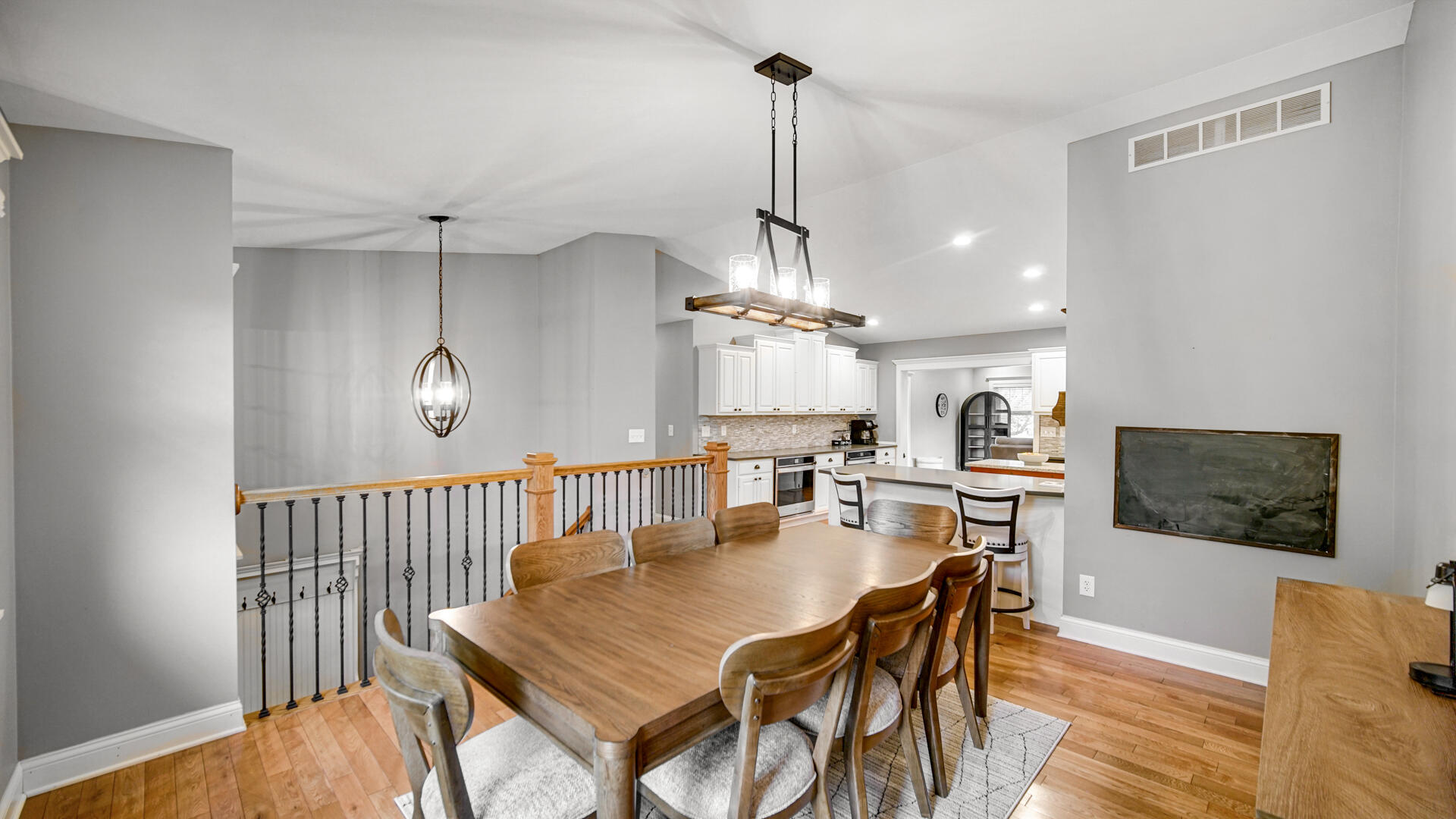 1381 Dixon Parkway