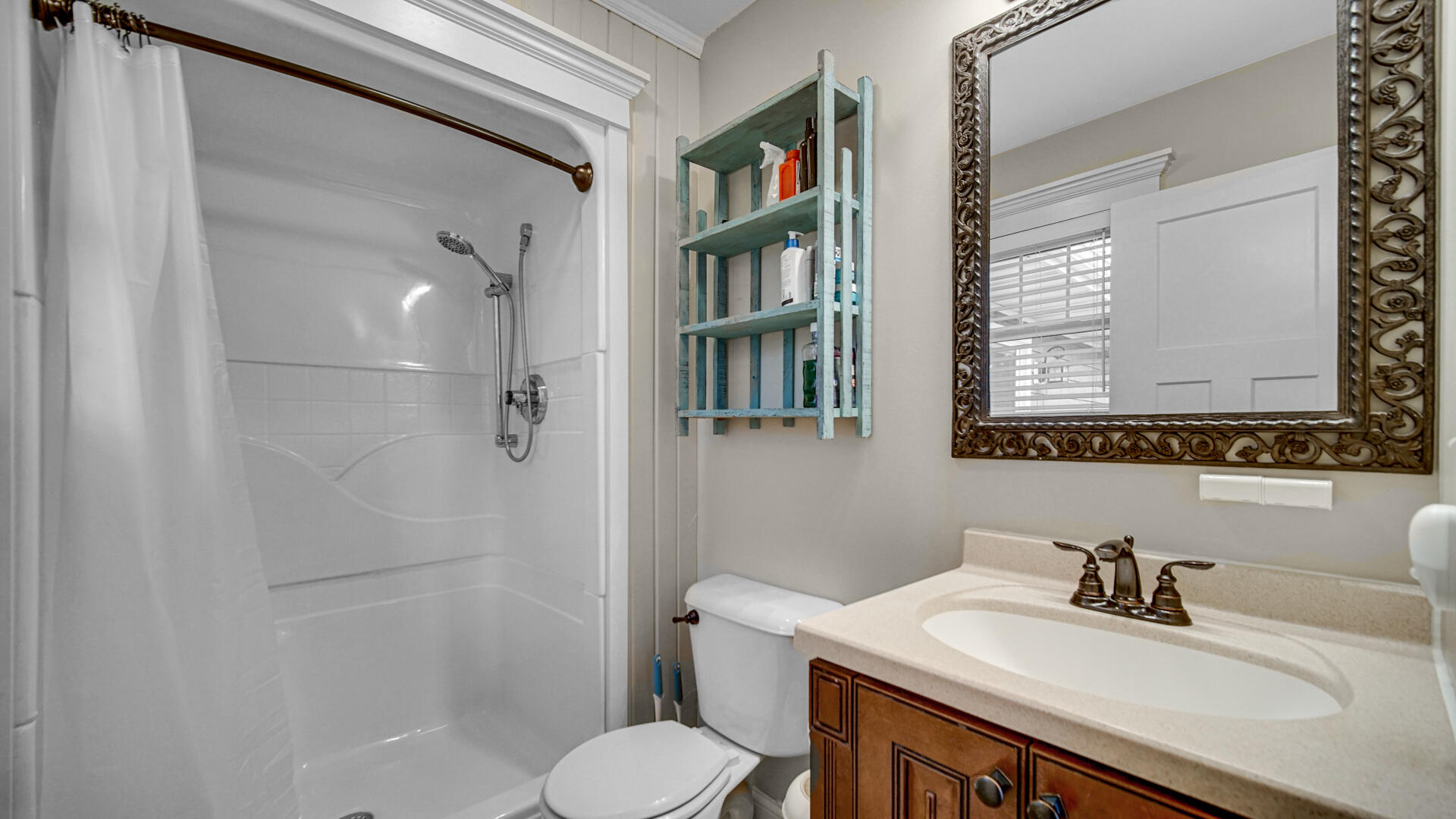 1381 Dixon Parkway
