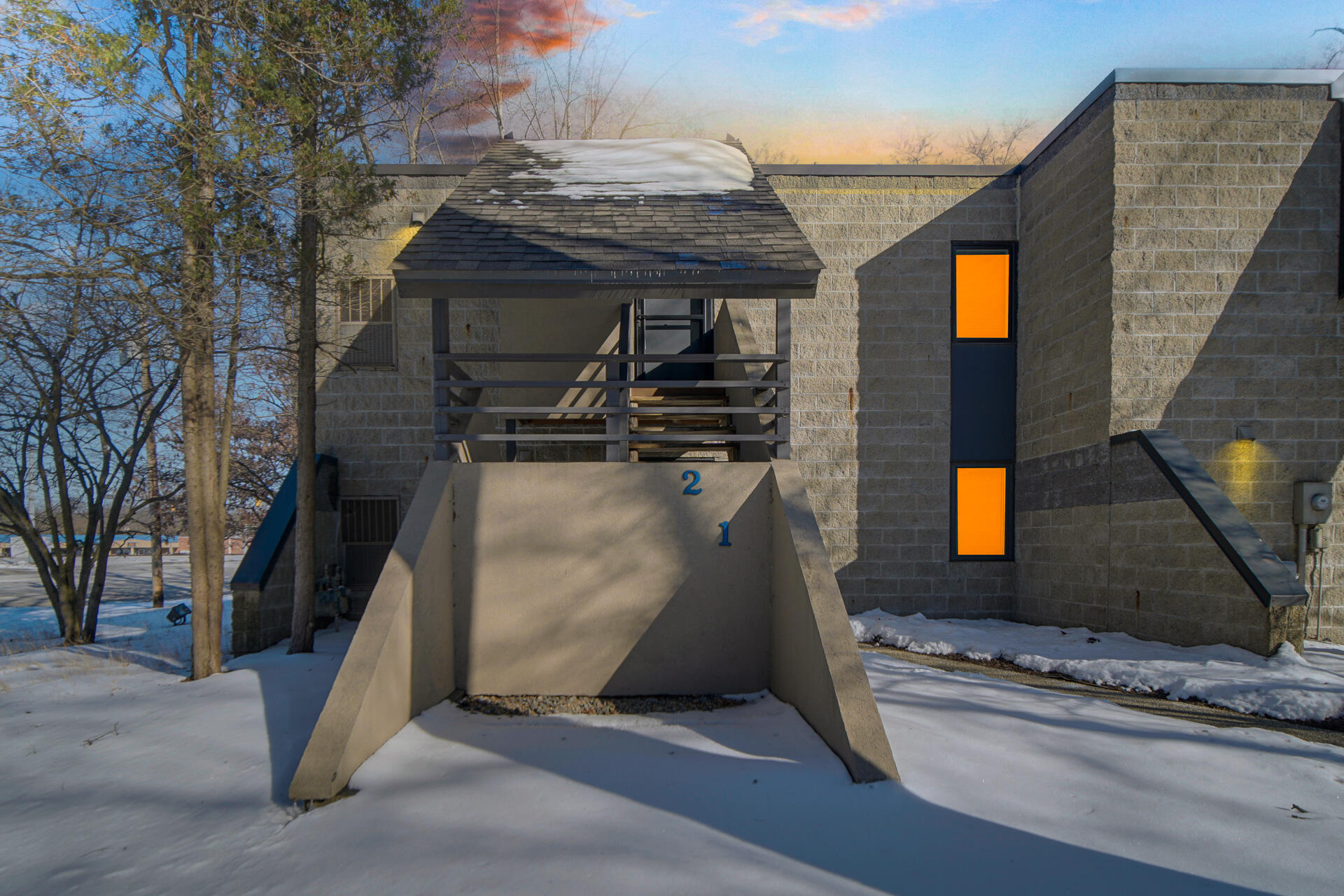 2 Karwick Glen Drive