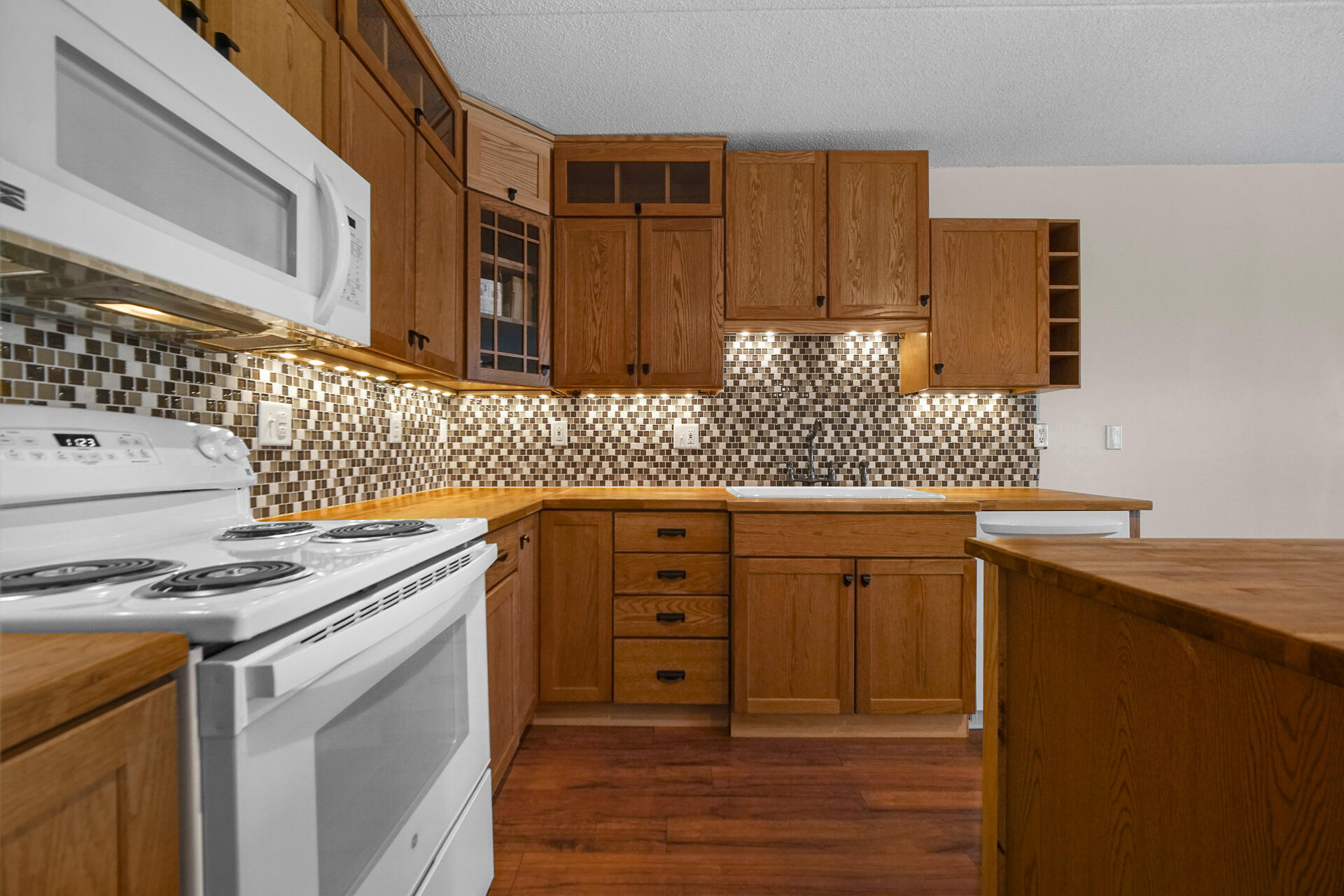 2 Karwick Glen Drive