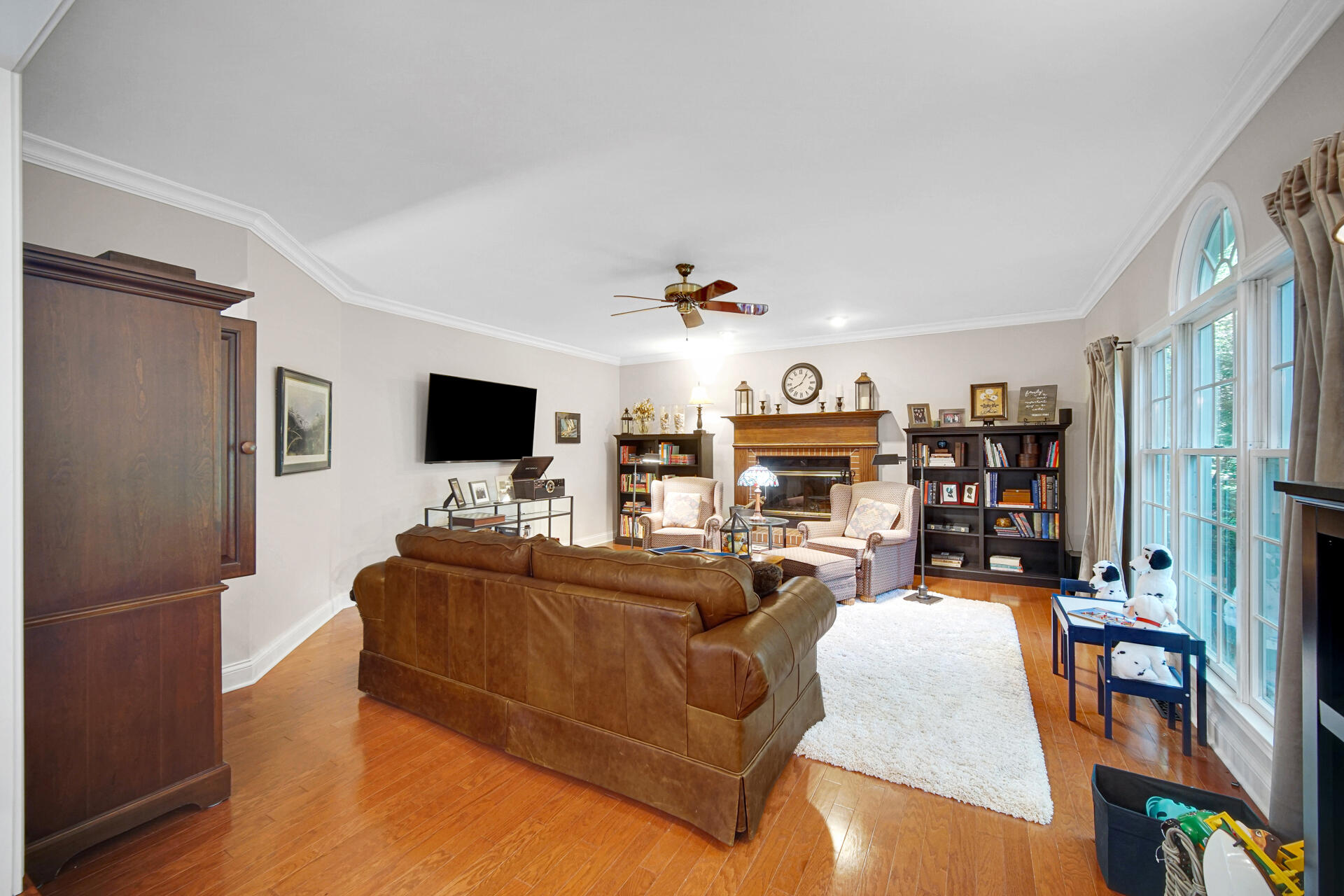 1550 Hogan Ave